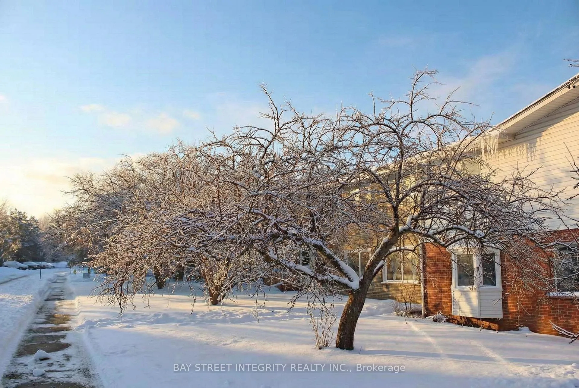 Photo 14 of 248 Westcourt Place, Waterloo, Beechwood — HOMEH