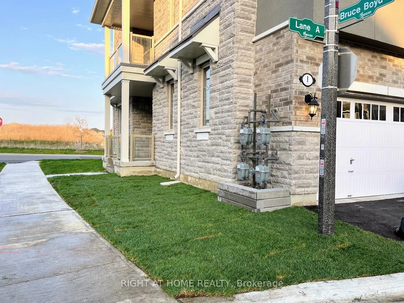 Photo 5 of 1 Bruce Boyd Drive, Markham, Cornell — HOMEH