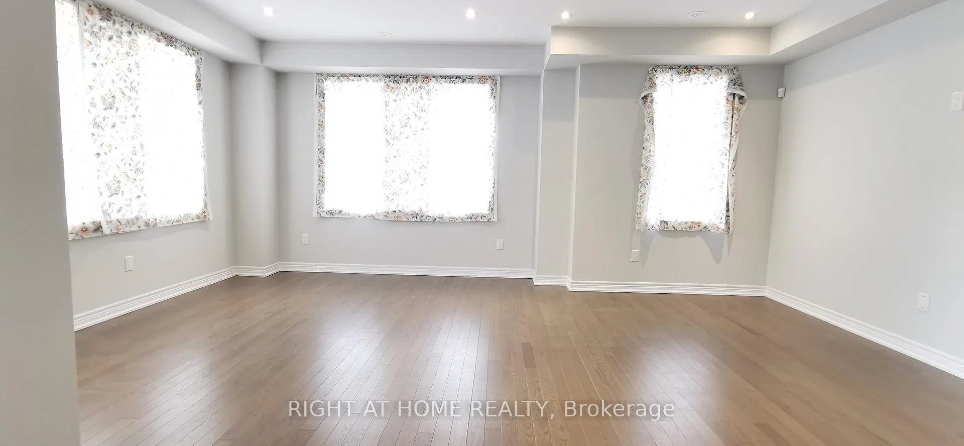 Photo 9 of 1 Bruce Boyd Drive, Markham, Cornell — HOMEH