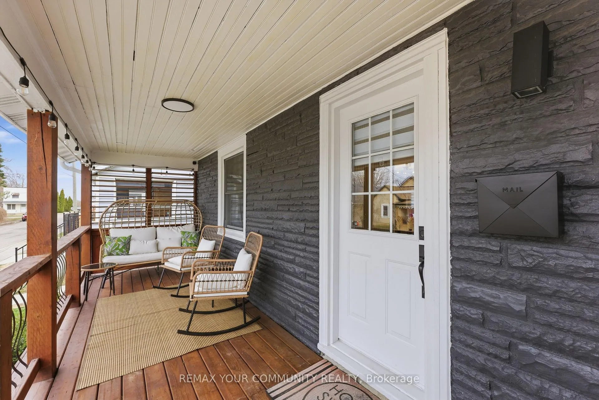Photo 5 of 16 Marquis Street, St. Catharines, Downtown — HOMEH