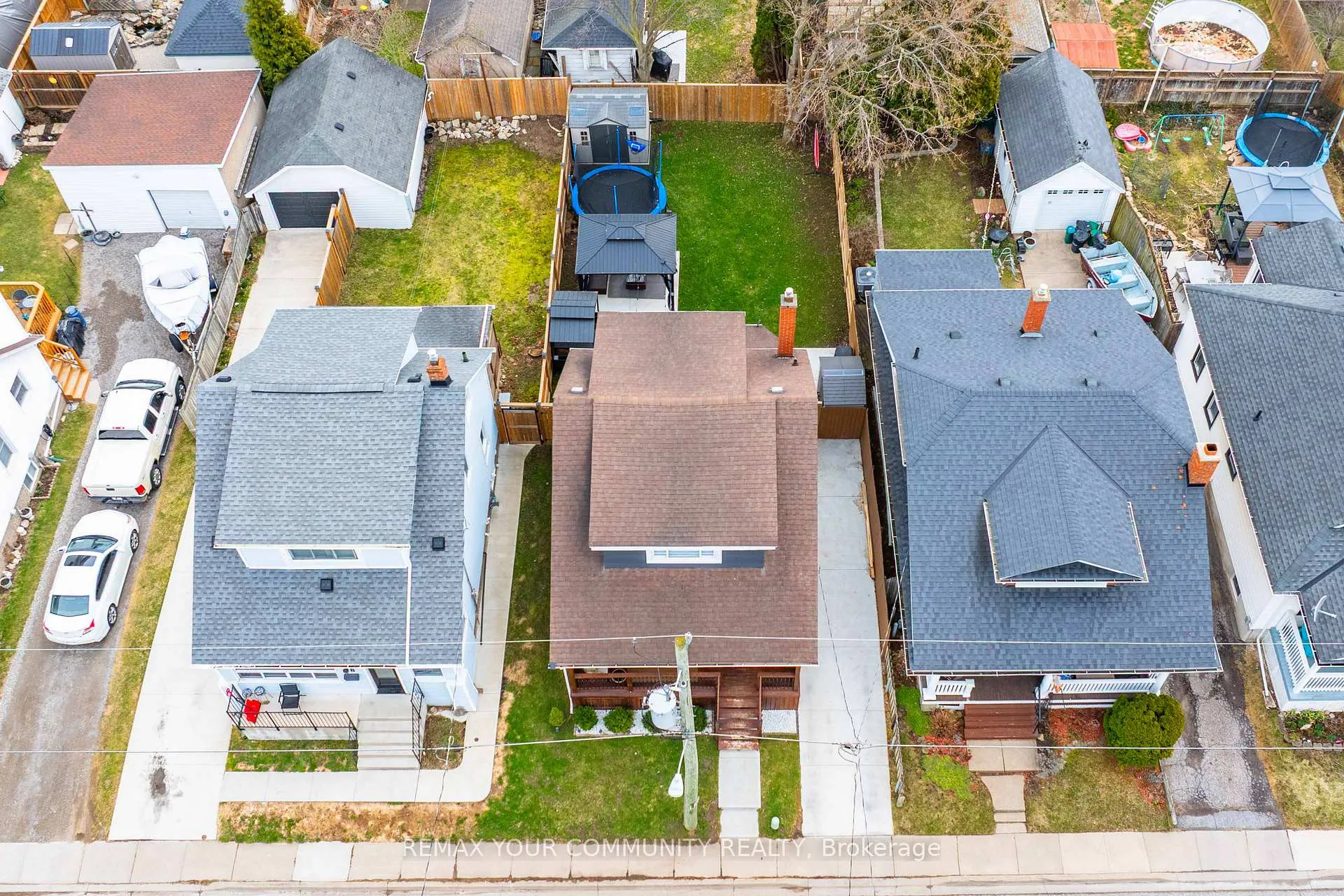 Photo 34 of 16 Marquis Street, St. Catharines, Downtown — HOMEH