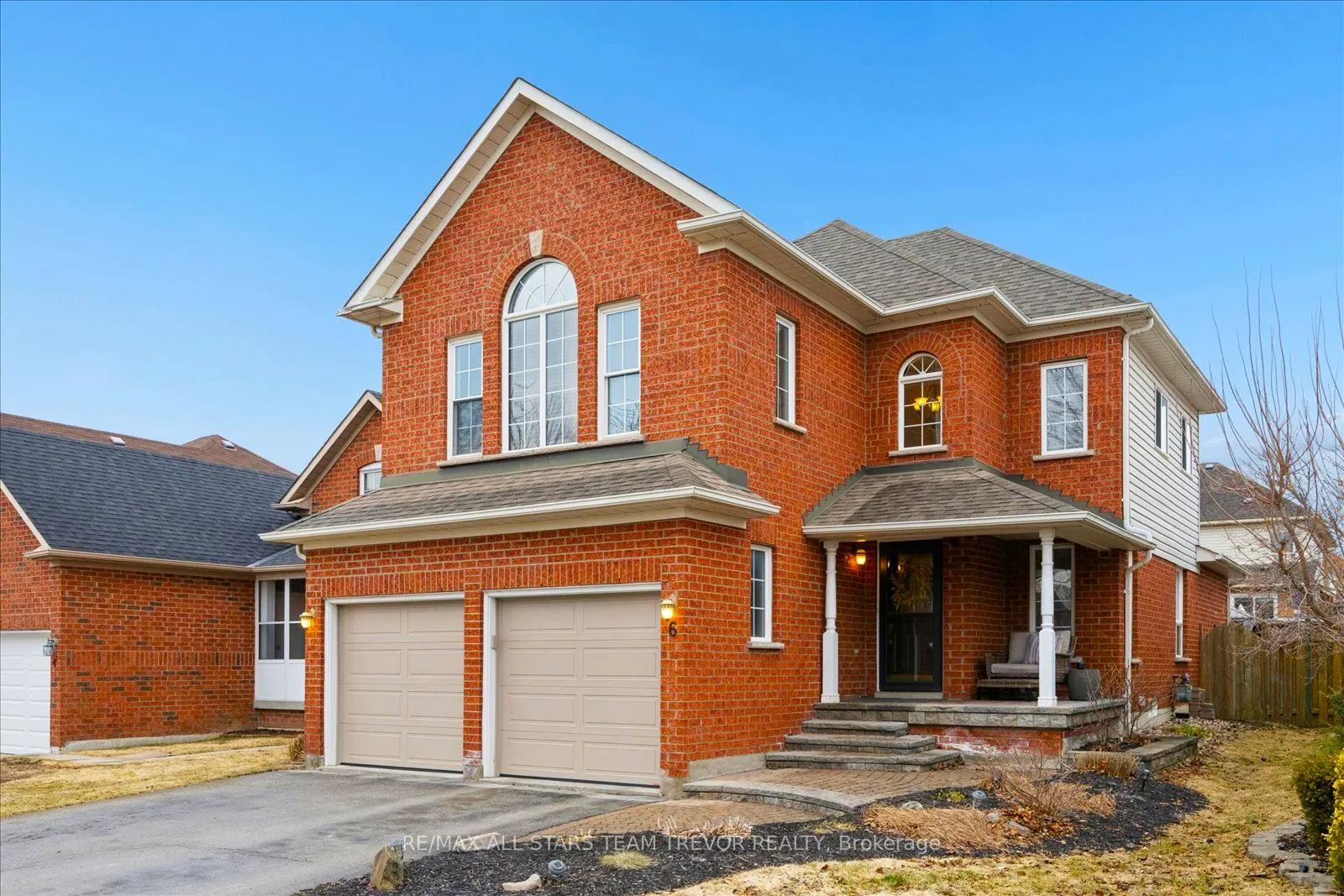 Front of 6 Joliette Place