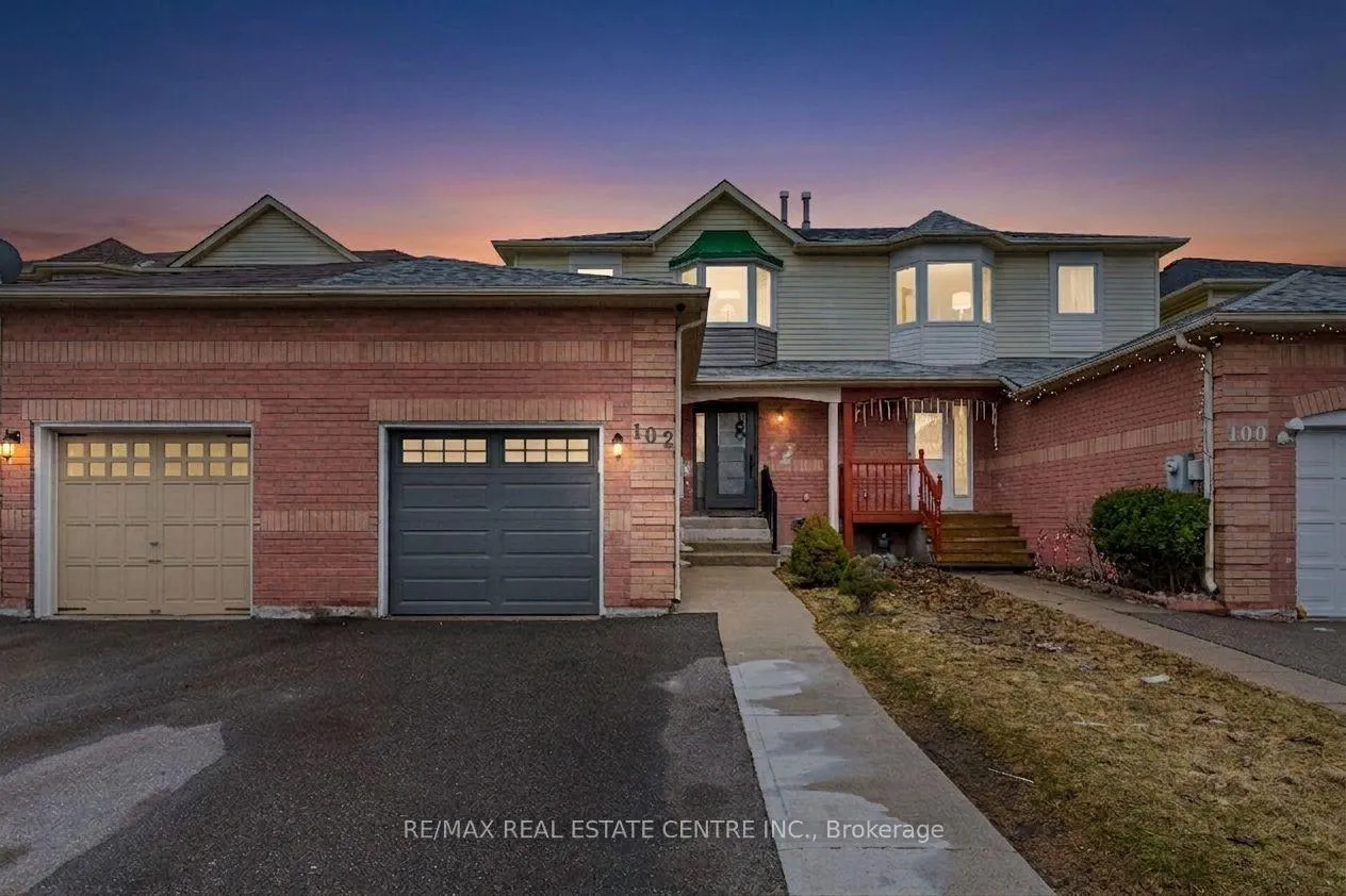 Photo 2 of 102 Timberlane Drive, Brampton, Fletcher's Creek South — HOMEH