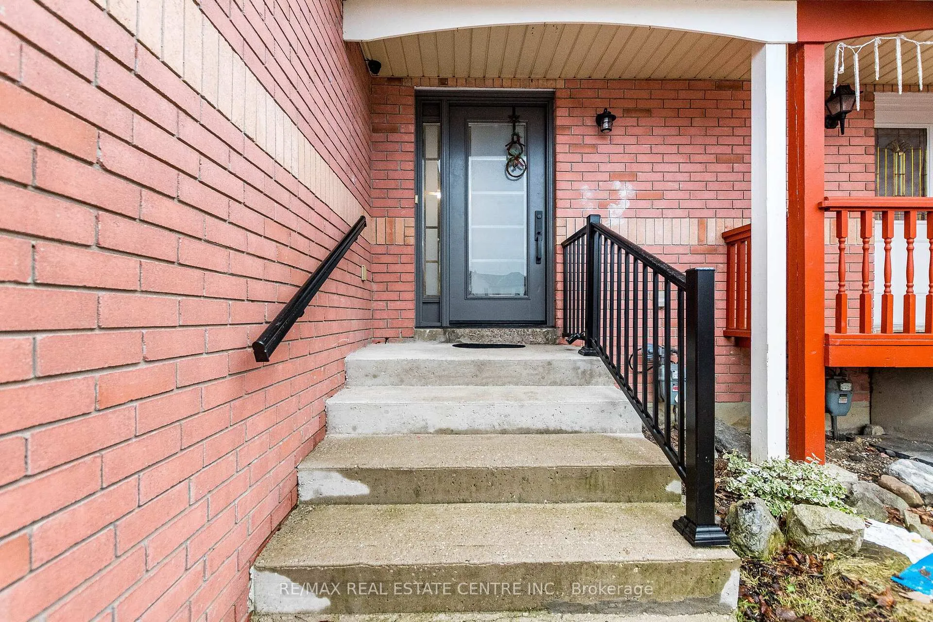 Photo 6 of 102 Timberlane Drive, Brampton, Fletcher's Creek South — HOMEH