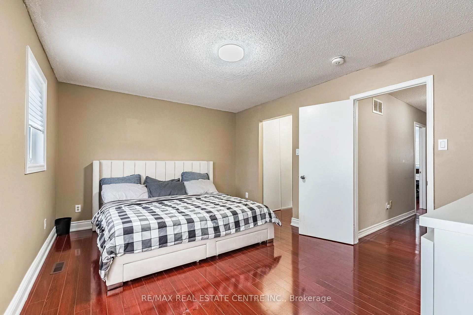 Photo 20 of 102 Timberlane Drive, Brampton, Fletcher's Creek South — HOMEH