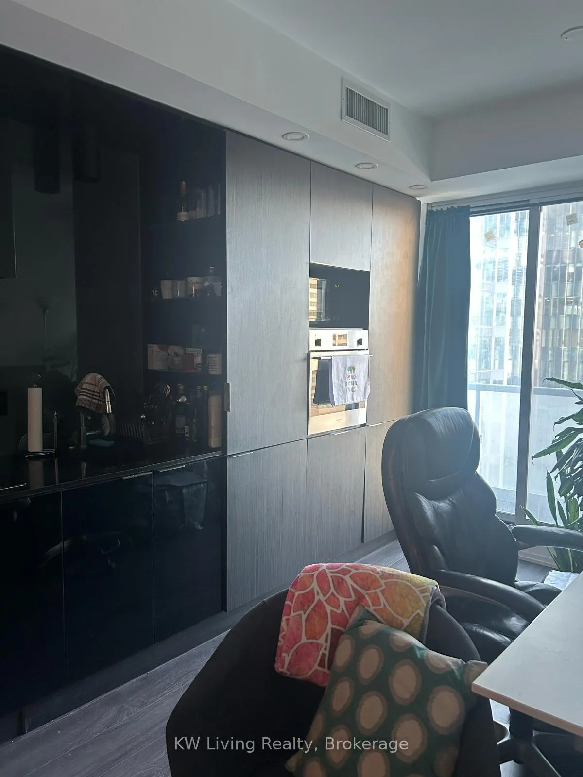 Photo 8 of Unit 2114, 70 Temperance Street, Toronto, Bay Street Corridor — HOMEH