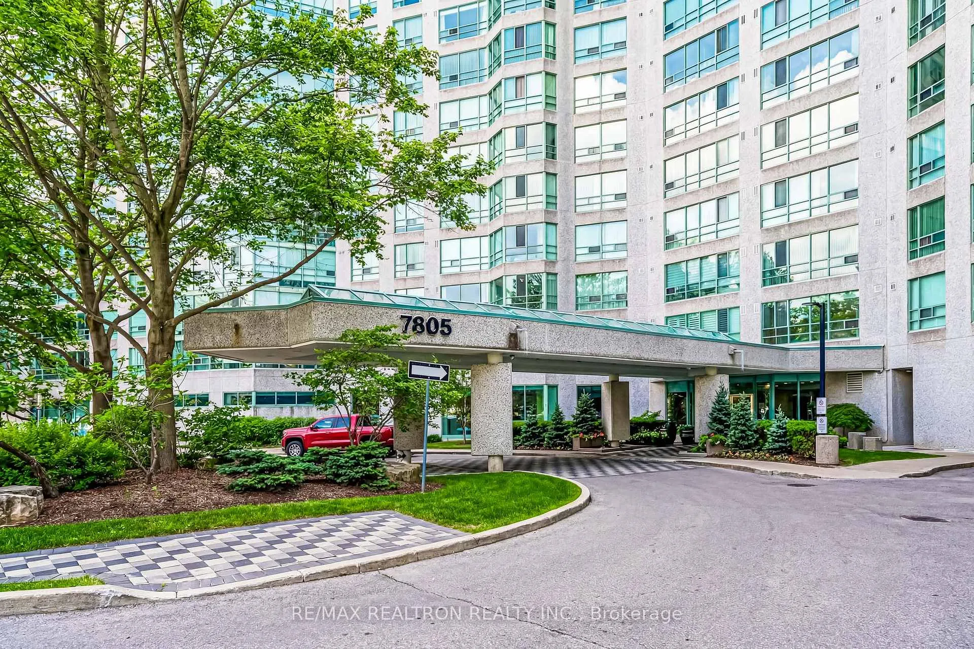 Photo 2 of Unit 822, 7805 Bayview Avenue, Markham, Aileen-Willowbrook — HOMEH