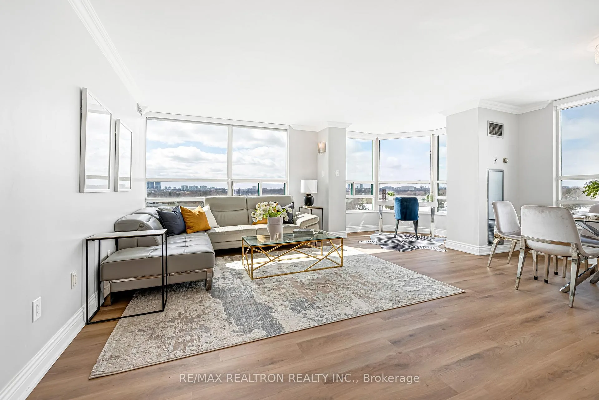 Photo 9 of Unit 822, 7805 Bayview Avenue, Markham, Aileen-Willowbrook — HOMEH