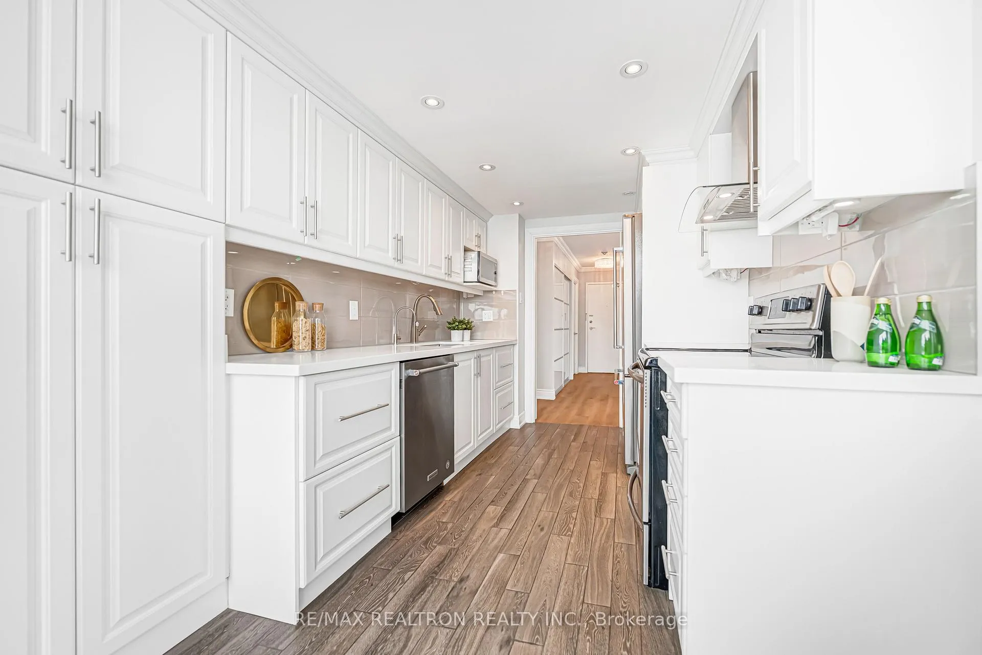 Photo 24 of Unit 822, 7805 Bayview Avenue, Markham, Aileen-Willowbrook — HOMEH