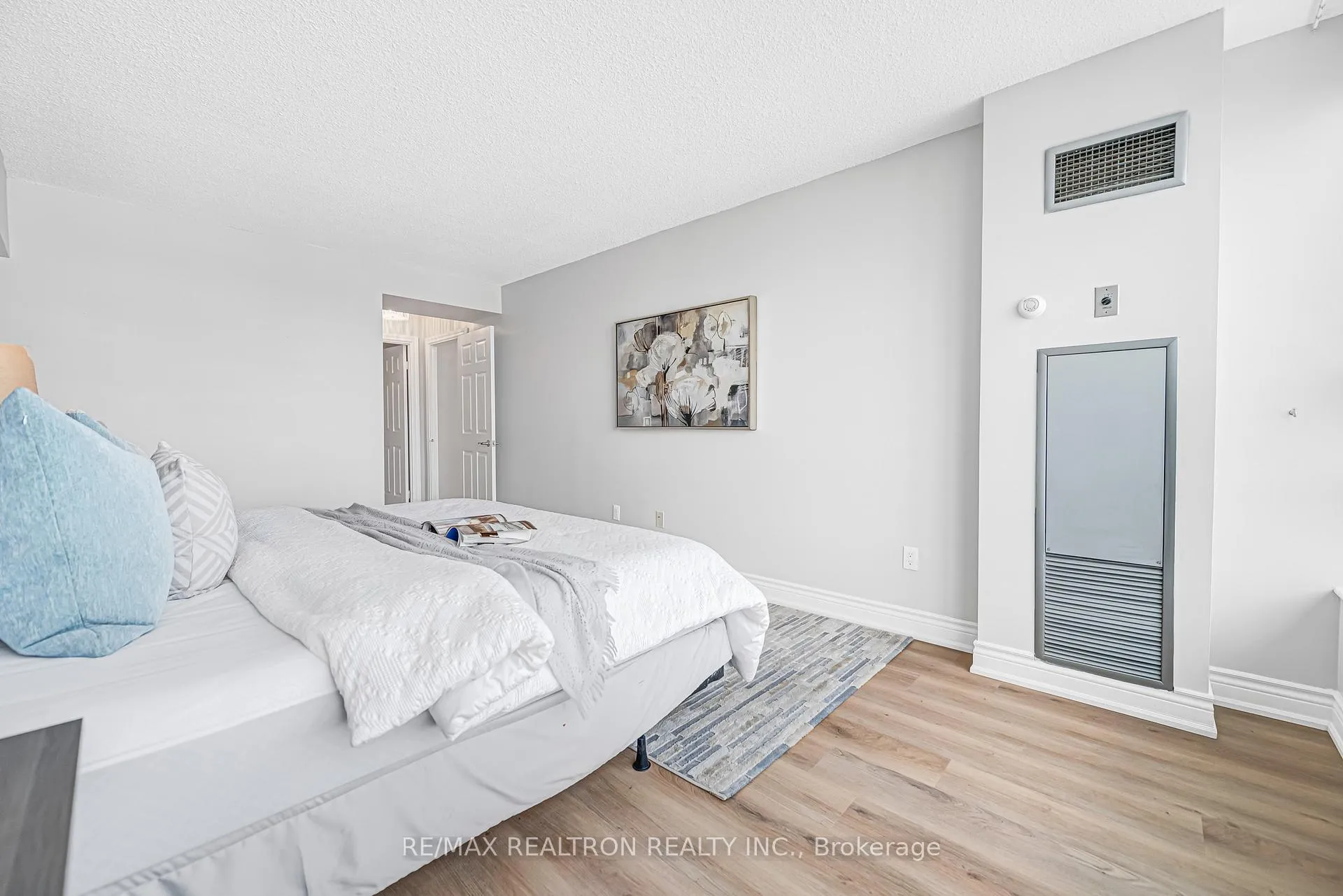 Photo 32 of Unit 822, 7805 Bayview Avenue, Markham, Aileen-Willowbrook — HOMEH