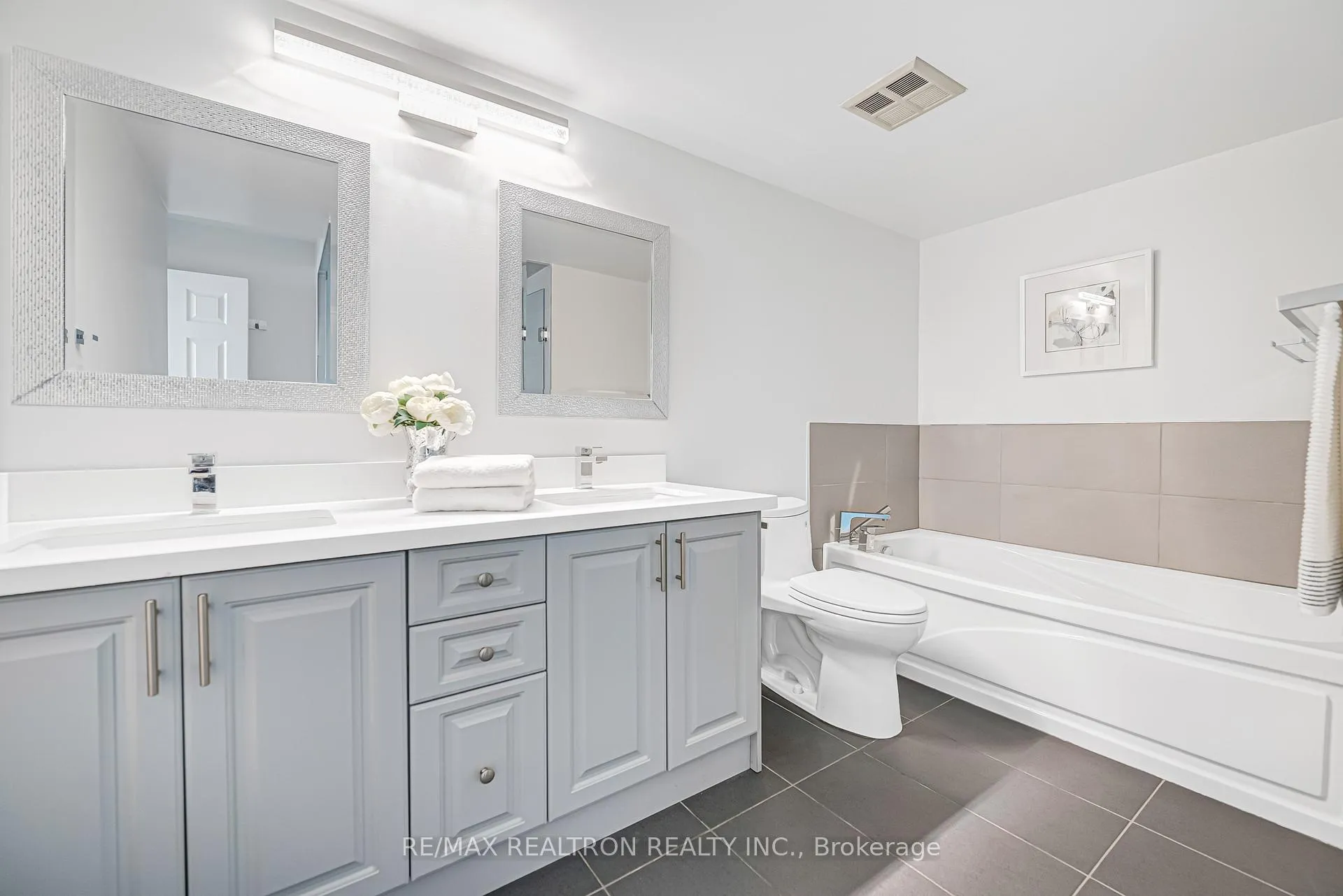 Photo 35 of Unit 822, 7805 Bayview Avenue, Markham, Aileen-Willowbrook — HOMEH