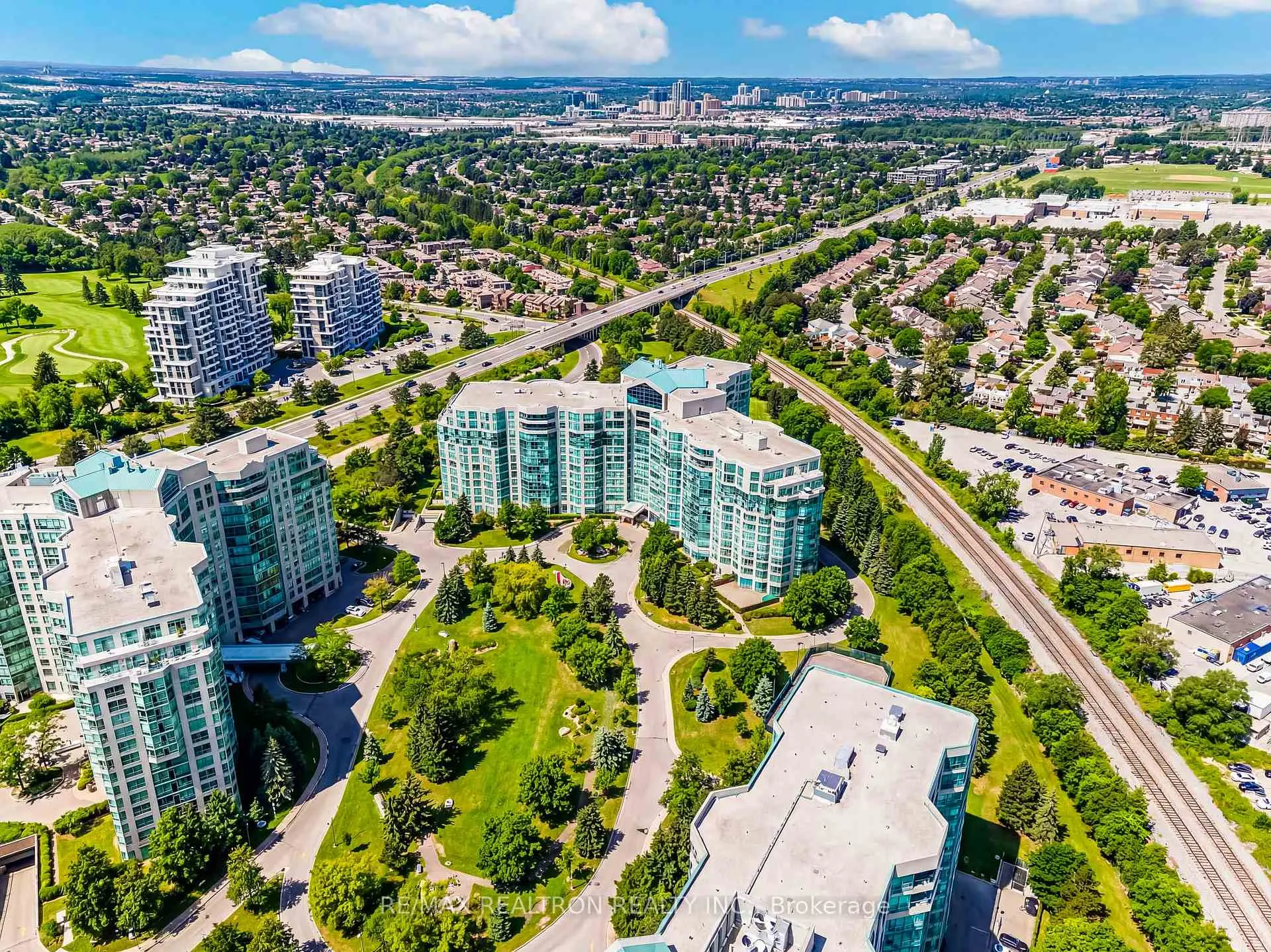 Photo 47 of Unit 822, 7805 Bayview Avenue, Markham, Aileen-Willowbrook — HOMEH