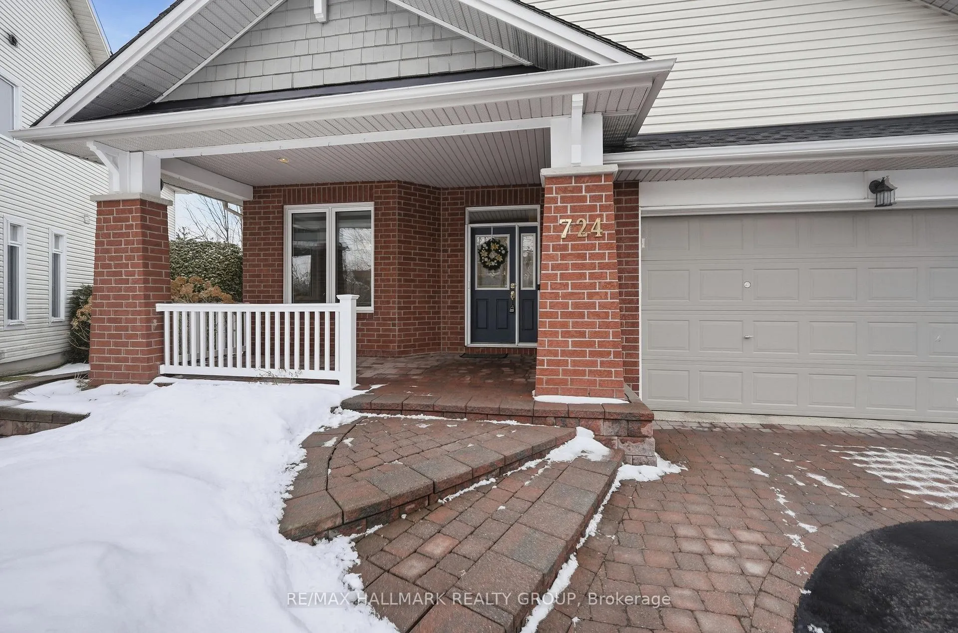 Photo 3 of 724 Long Point Circle, Ottawa, Blossom Park/Kemp Park/Findlay Creek — HOMEH