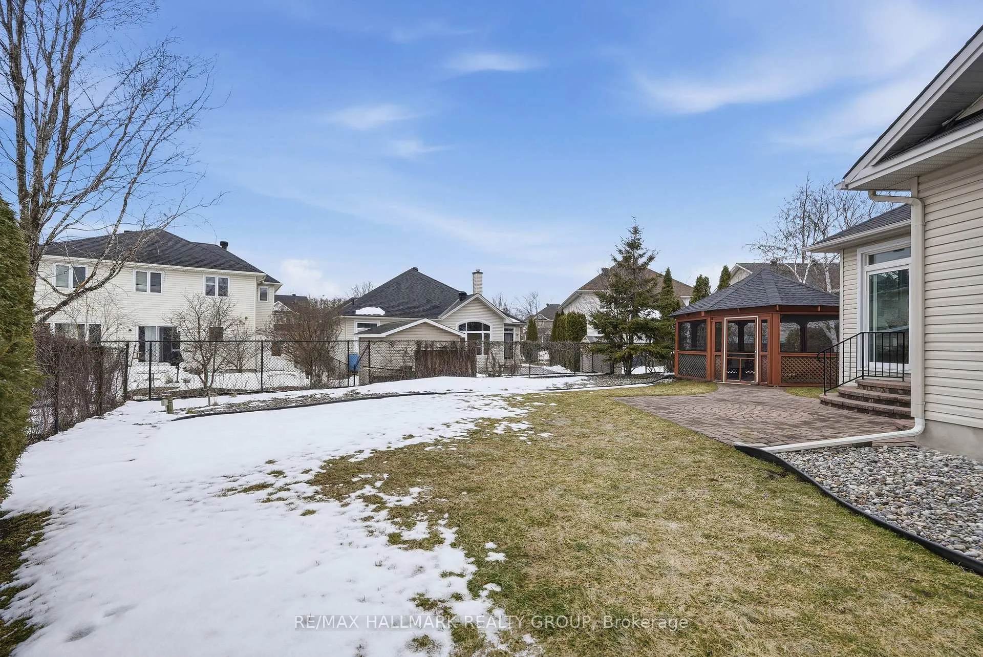 Photo 42 of 724 Long Point Circle, Ottawa, Blossom Park/Kemp Park/Findlay Creek — HOMEH