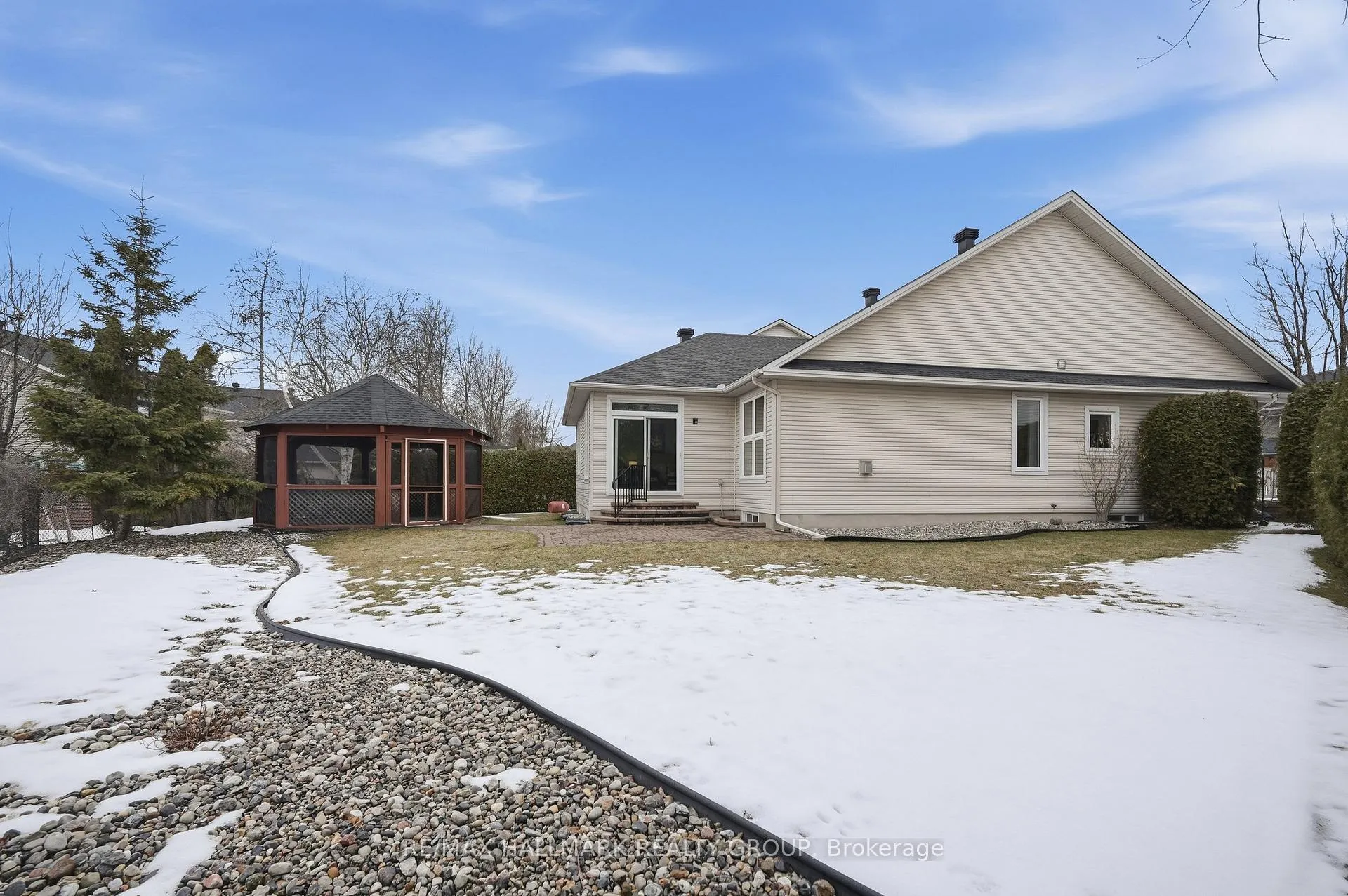 Photo 43 of 724 Long Point Circle, Ottawa, Blossom Park/Kemp Park/Findlay Creek — HOMEH