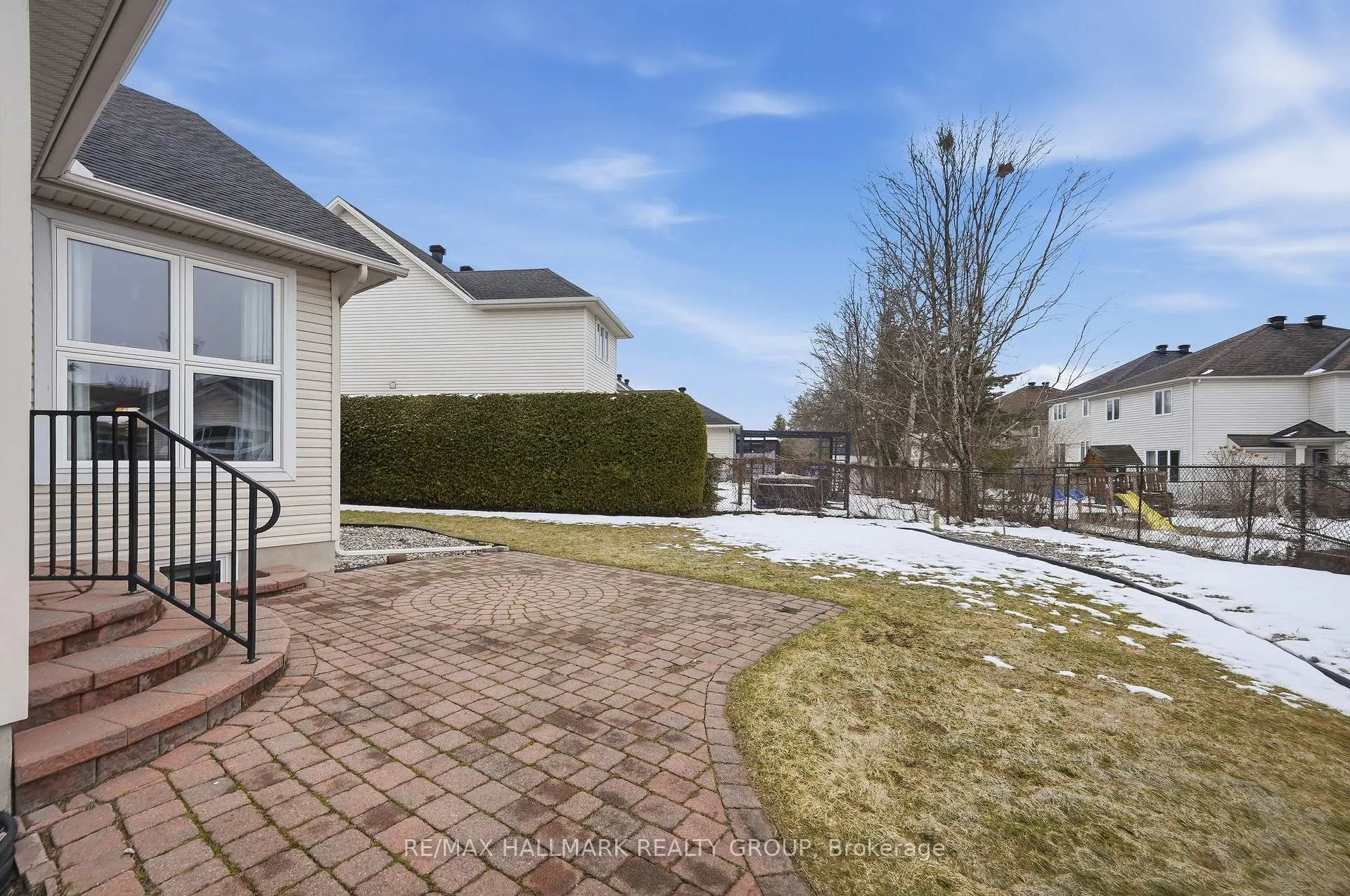 Photo 44 of 724 Long Point Circle, Ottawa, Blossom Park/Kemp Park/Findlay Creek — HOMEH