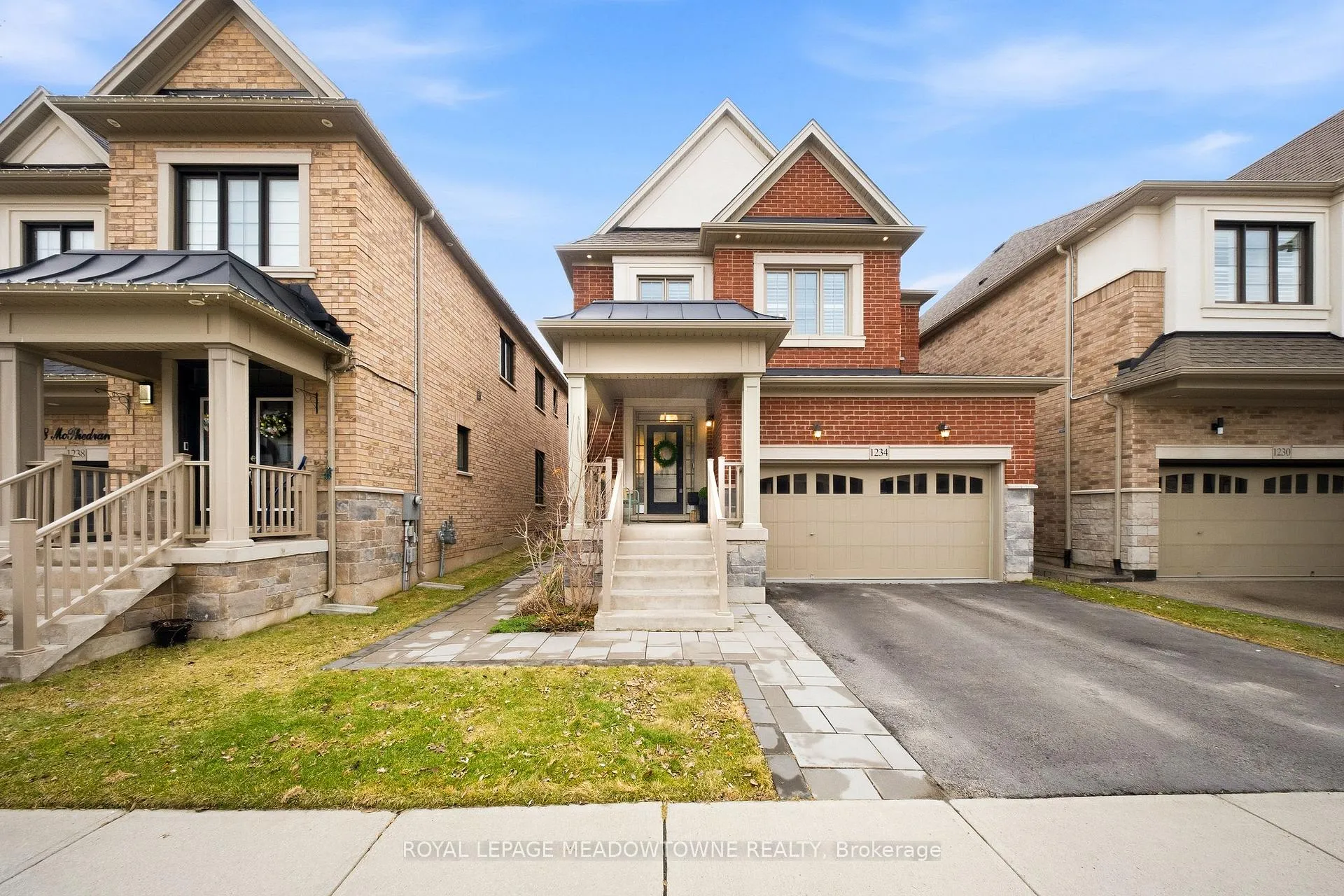 Photo 1 of 1234 McPhedran Point, Milton, Ford — HOMEH