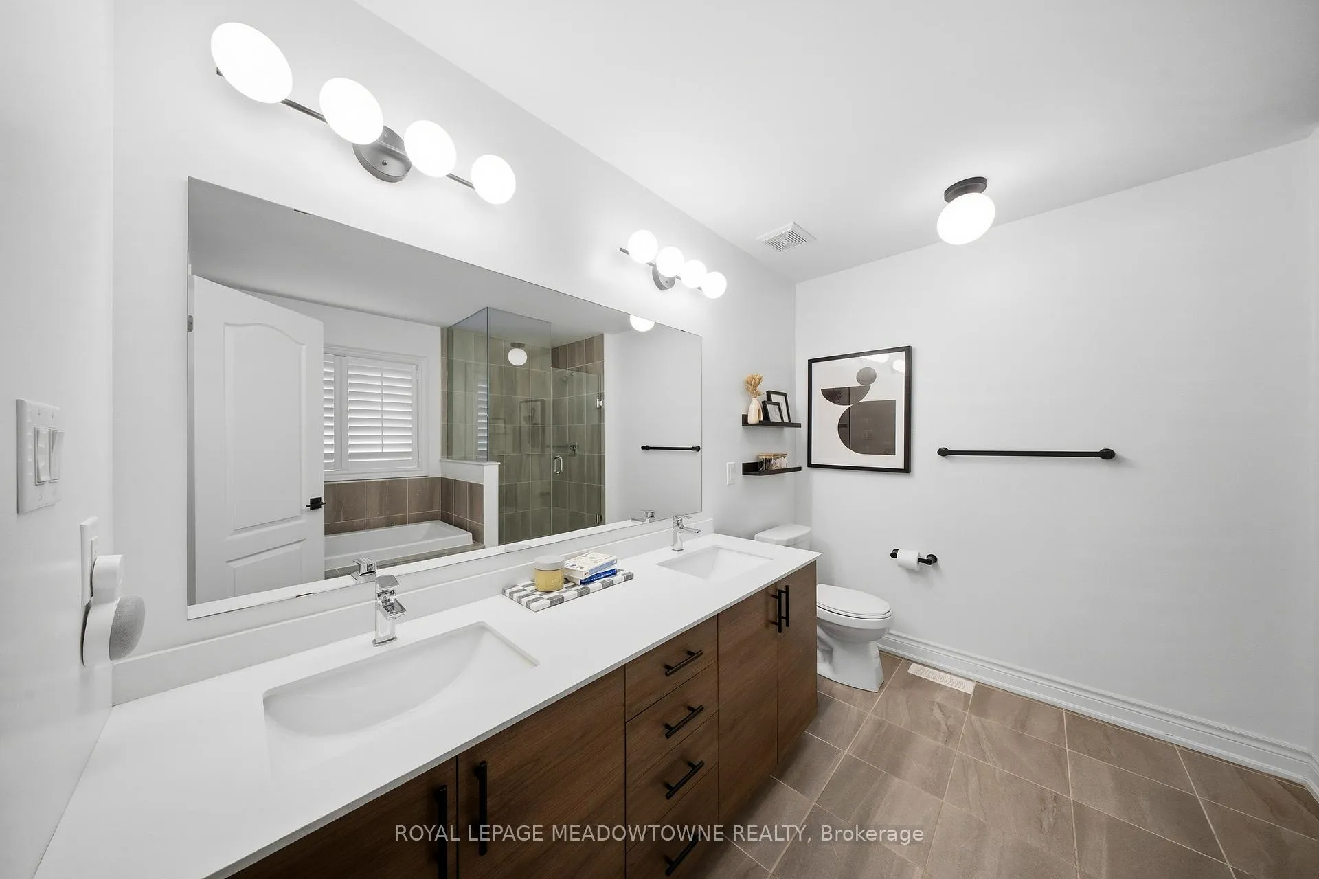 Photo 33 of 1234 McPhedran Point, Milton, Ford — HOMEH