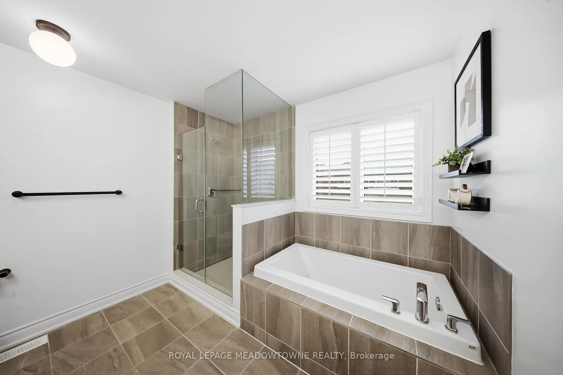 Photo 34 of 1234 McPhedran Point, Milton, Ford — HOMEH