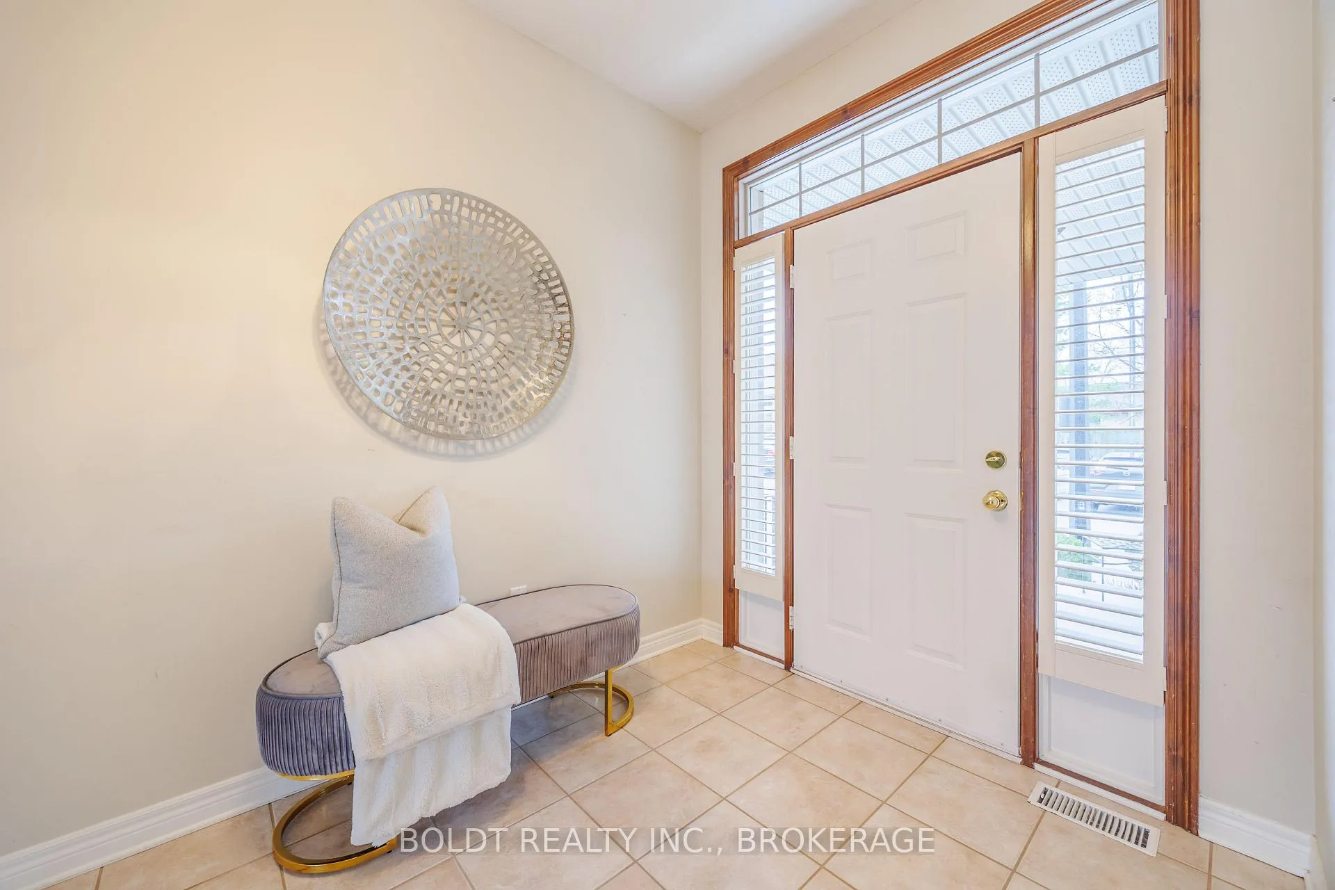 Photo 5 of Unit 6, 139 Glendale Avenue, St. Catharines, Glendale/Glenridge — HOMEH