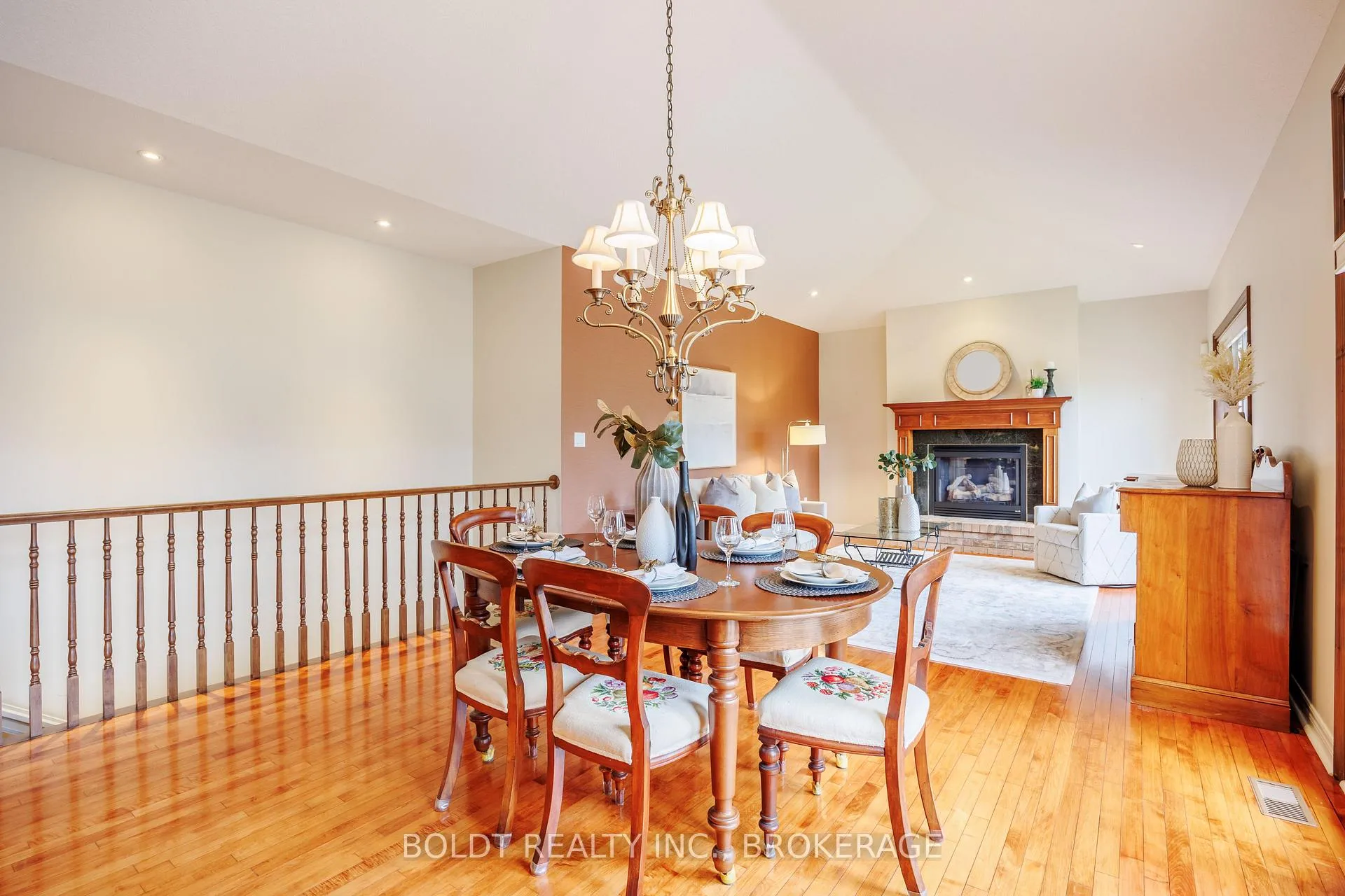 Photo 10 of Unit 6, 139 Glendale Avenue, St. Catharines, Glendale/Glenridge — HOMEH