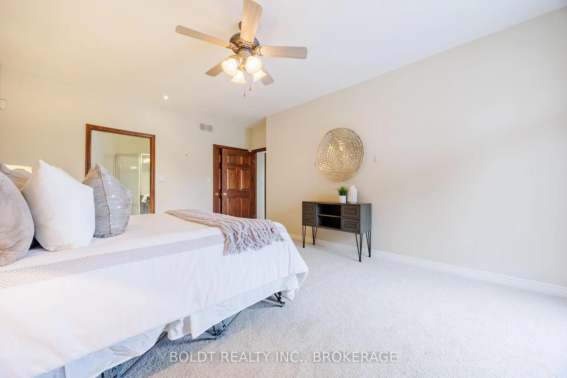 Photo 14 of Unit 6, 139 Glendale Avenue, St. Catharines, Glendale/Glenridge — HOMEH