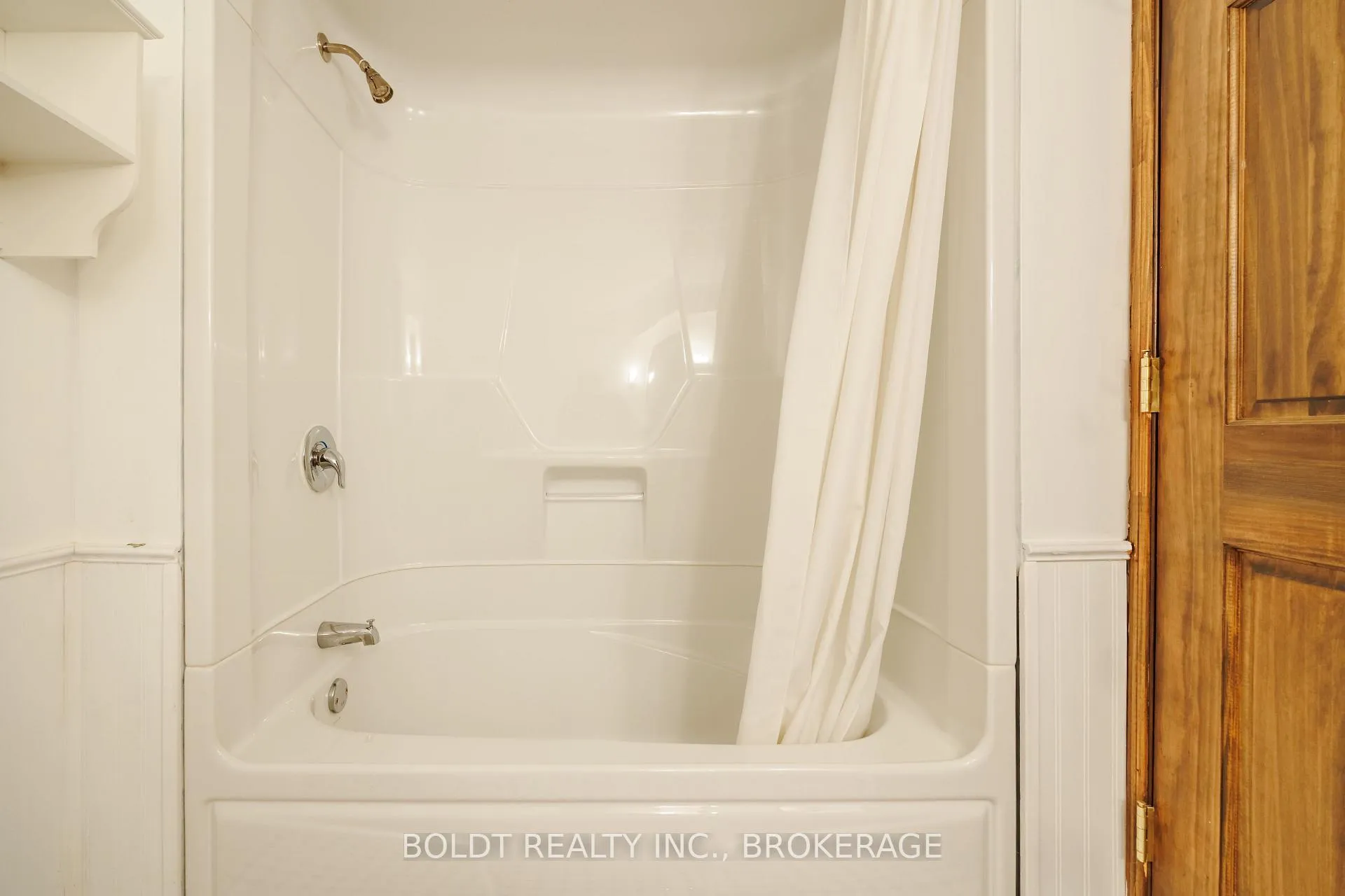 Photo 27 of Unit 6, 139 Glendale Avenue, St. Catharines, Glendale/Glenridge — HOMEH