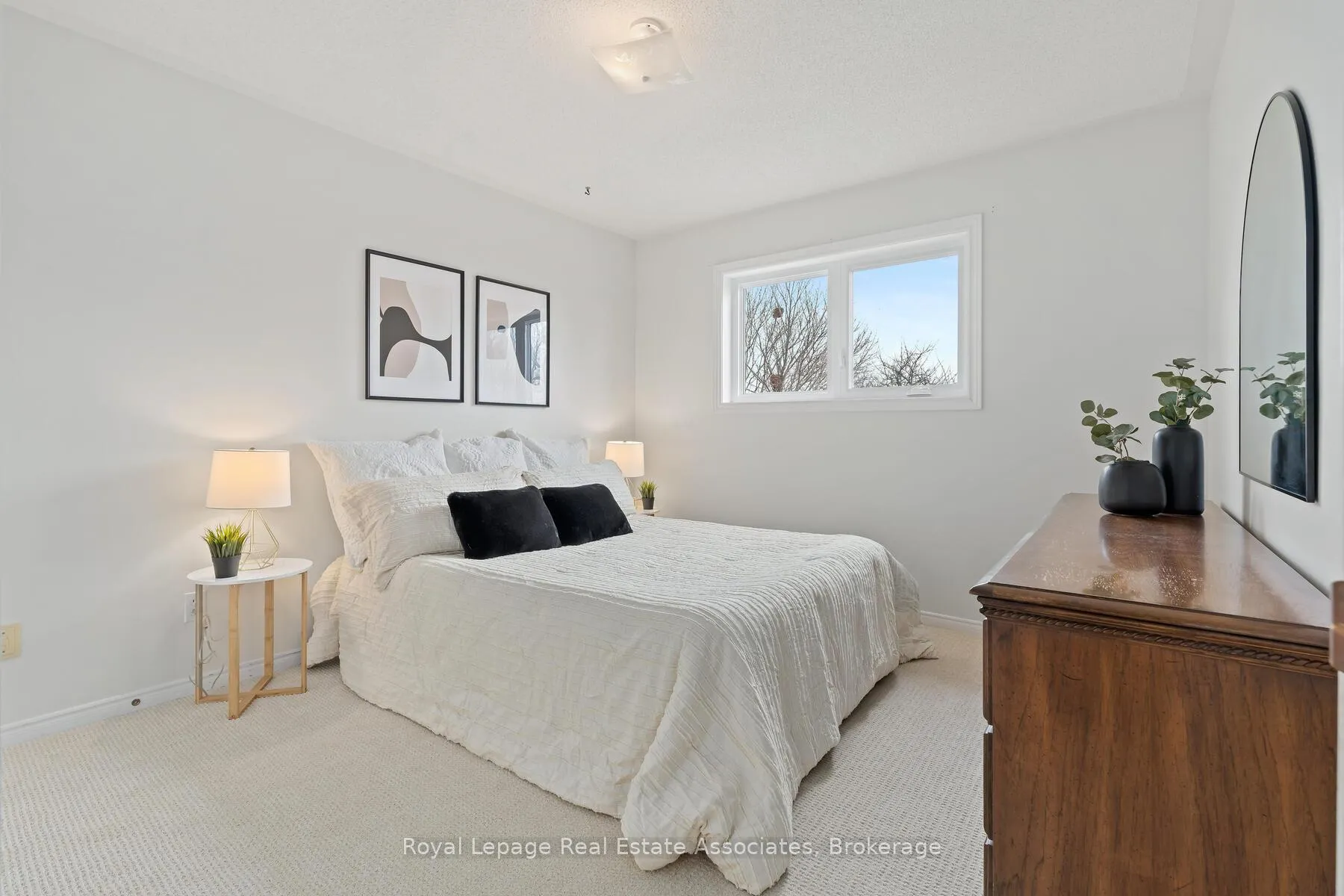 Photo 22 of 80 Lauchlin Crescent, Halton Hills, Georgetown — HOMEH