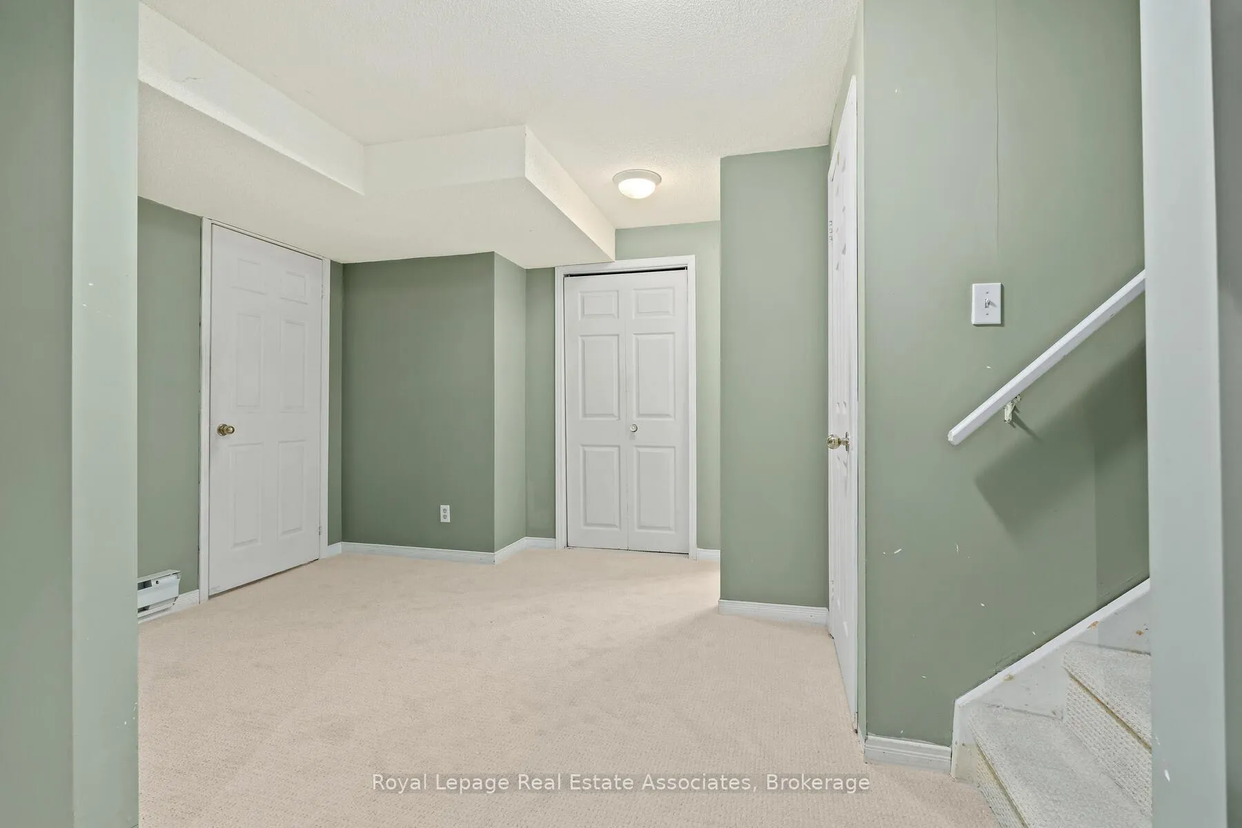 Photo 25 of 80 Lauchlin Crescent, Halton Hills, Georgetown — HOMEH