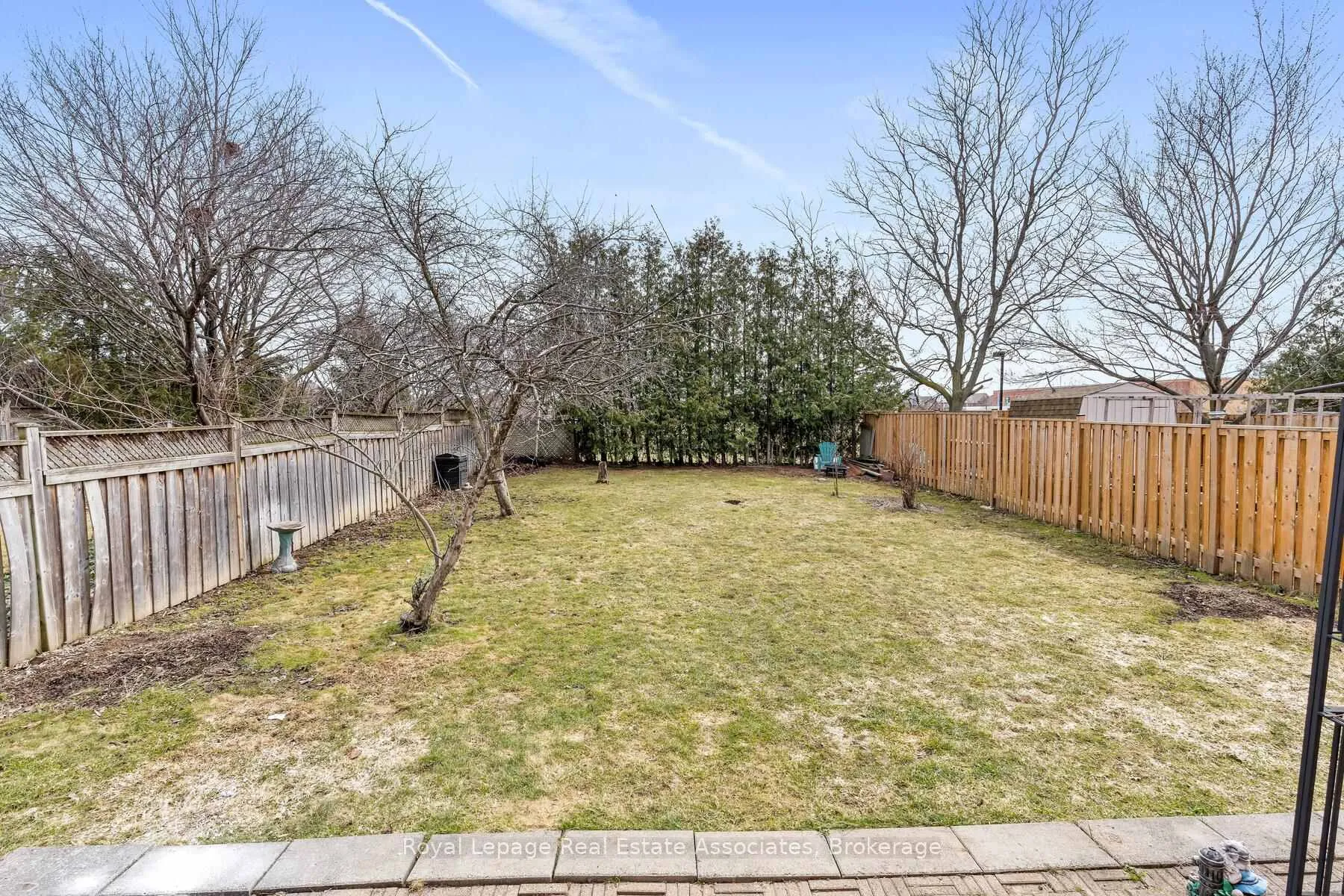 Photo 32 of 80 Lauchlin Crescent, Halton Hills, Georgetown — HOMEH