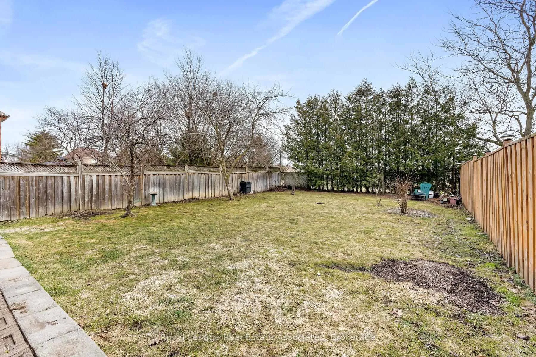 Photo 34 of 80 Lauchlin Crescent, Halton Hills, Georgetown — HOMEH