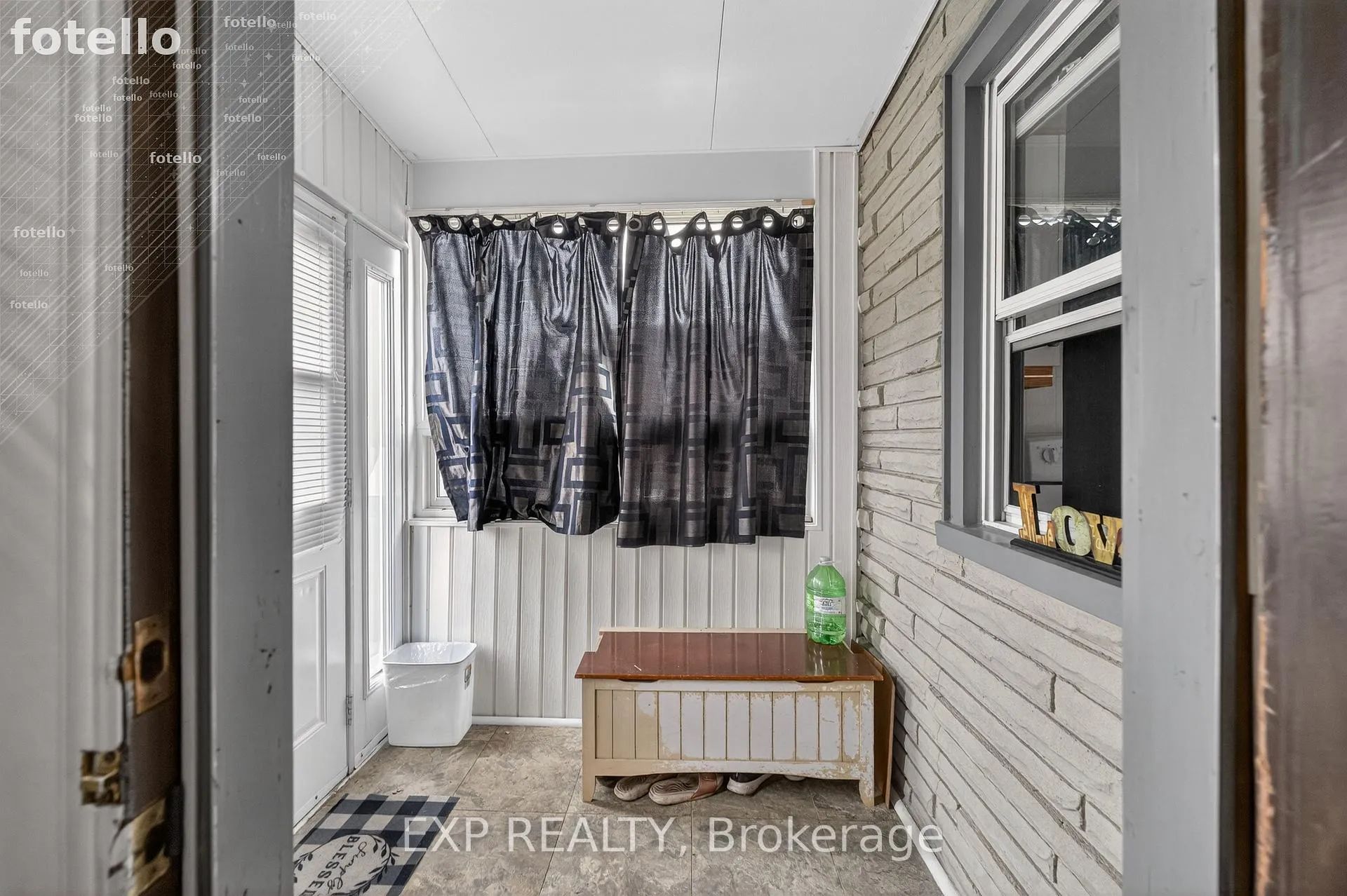 Photo 4 of 150 Crowland Avenue, Welland, Lincoln/Crowland — HOMEH