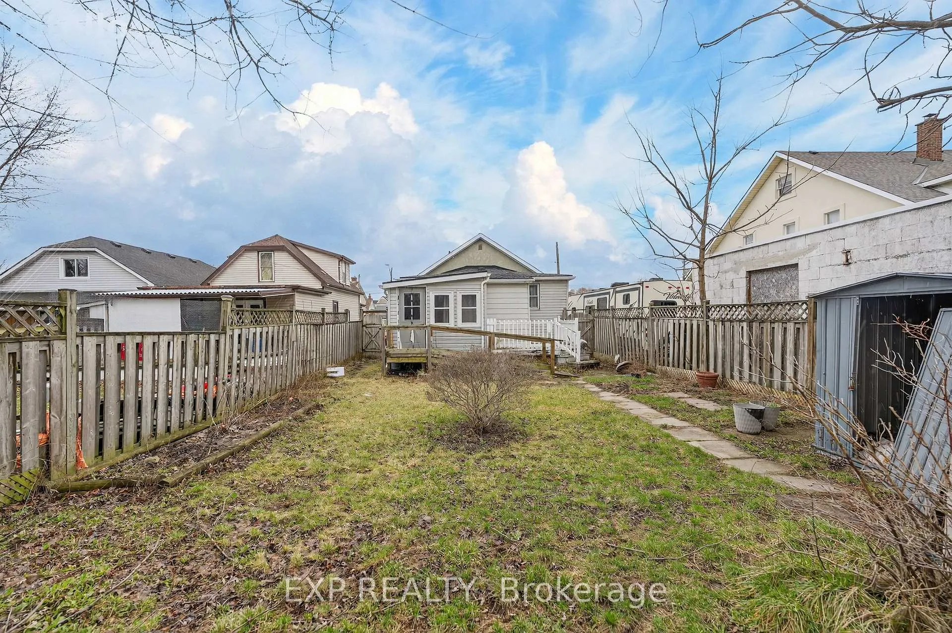 Photo 23 of 150 Crowland Avenue, Welland, Lincoln/Crowland — HOMEH