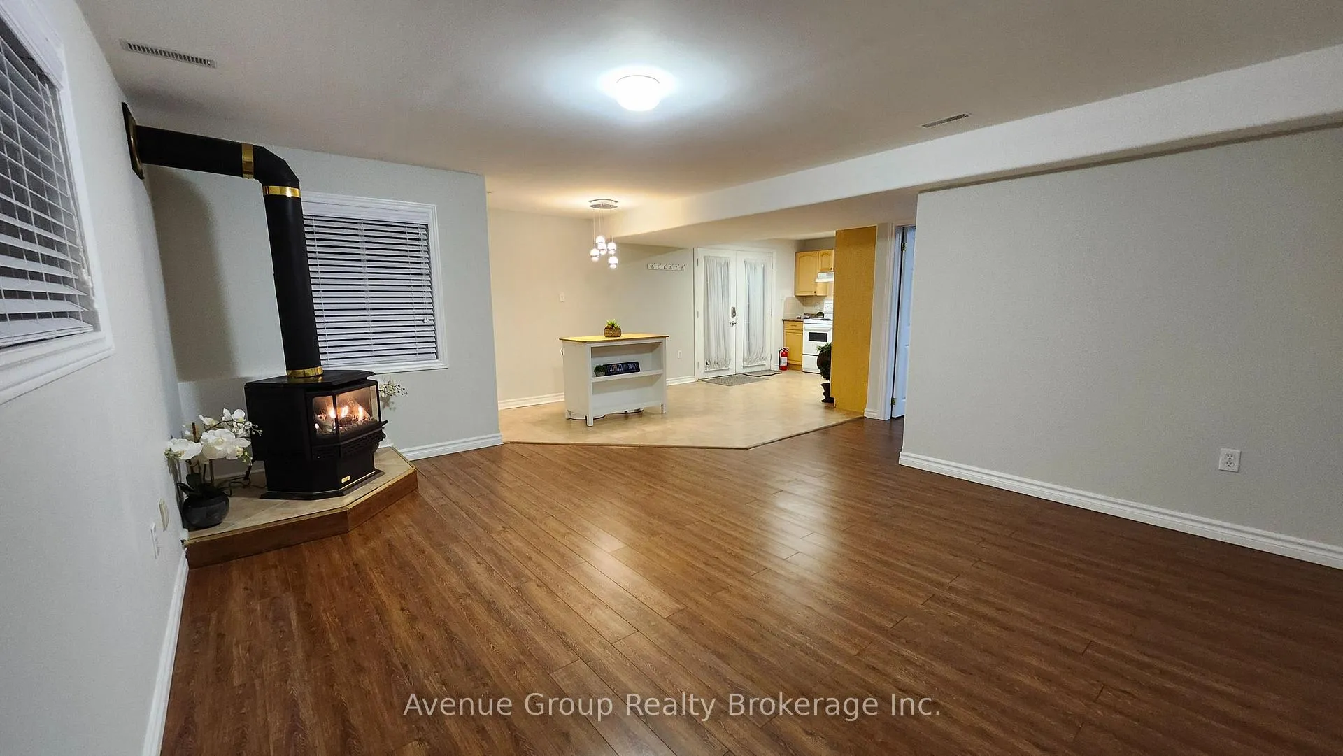 Photo 9 of Unit Lower, 124 Brown Wood Drive, Barrie, Little Lake — HOMEH