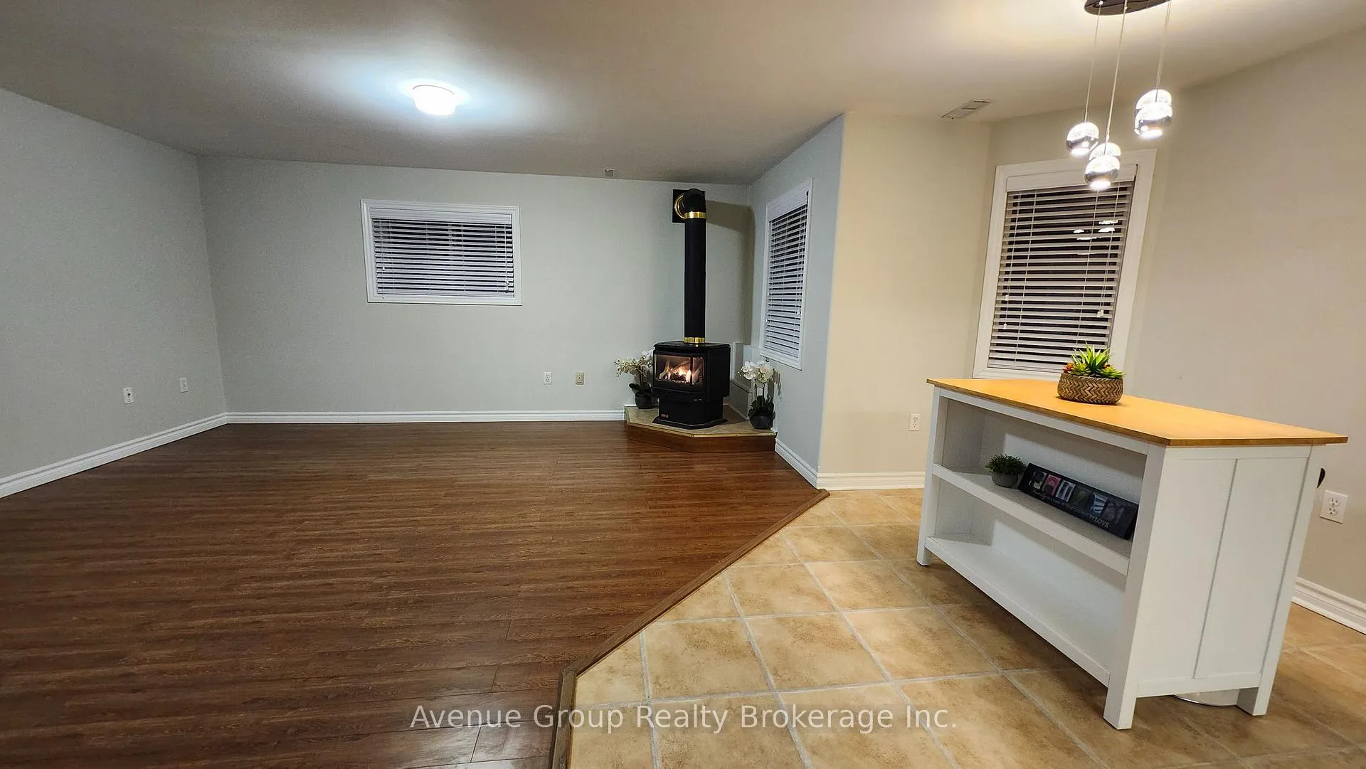 Photo 10 of Unit Lower, 124 Brown Wood Drive, Barrie, Little Lake — HOMEH