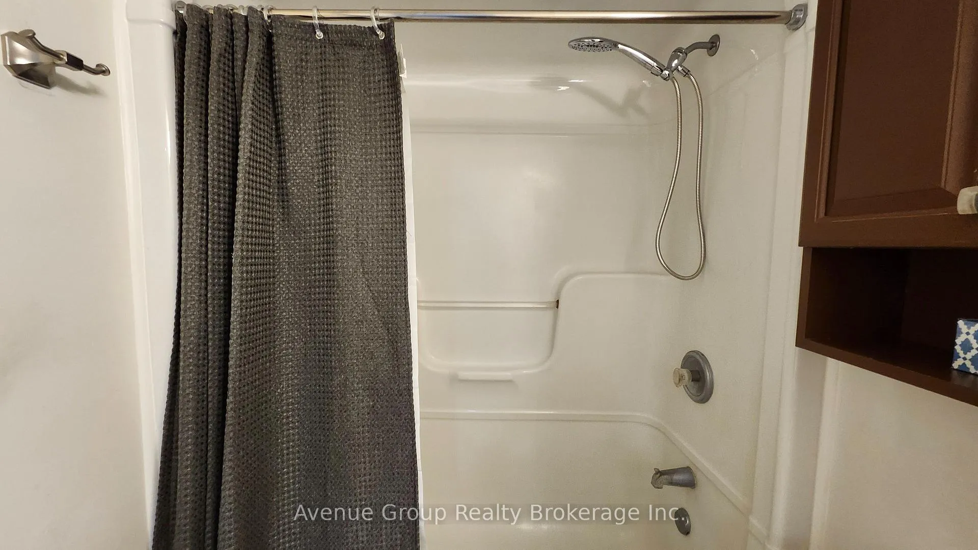 Photo 16 of Unit Lower, 124 Brown Wood Drive, Barrie, Little Lake — HOMEH