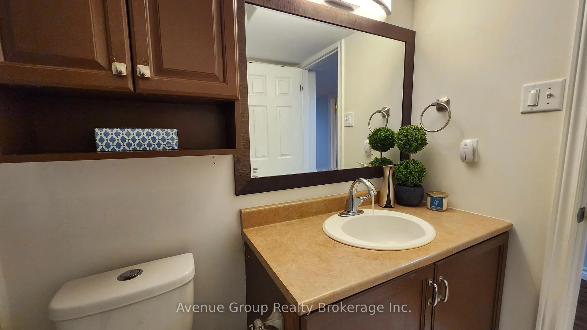 Photo 17 of Unit Lower, 124 Brown Wood Drive, Barrie, Little Lake — HOMEH