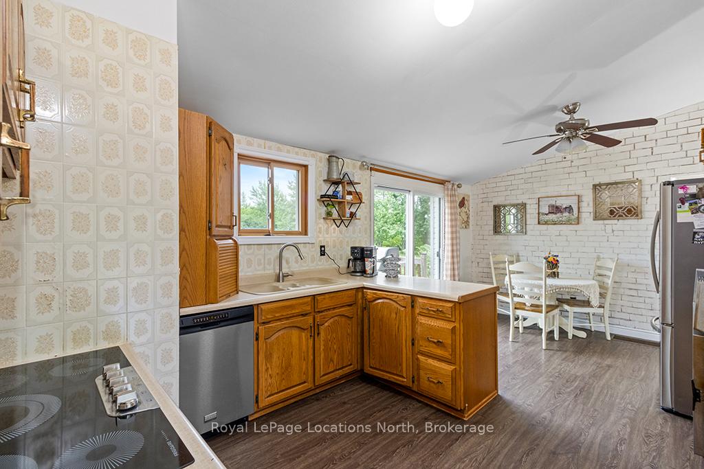 Photo 10 of 163 John Street, Meaford — HOMEH