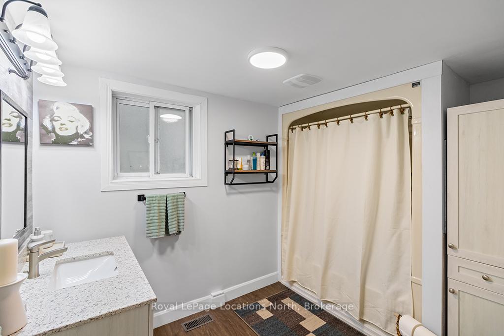 Photo 23 of 163 John Street, Meaford — HOMEH