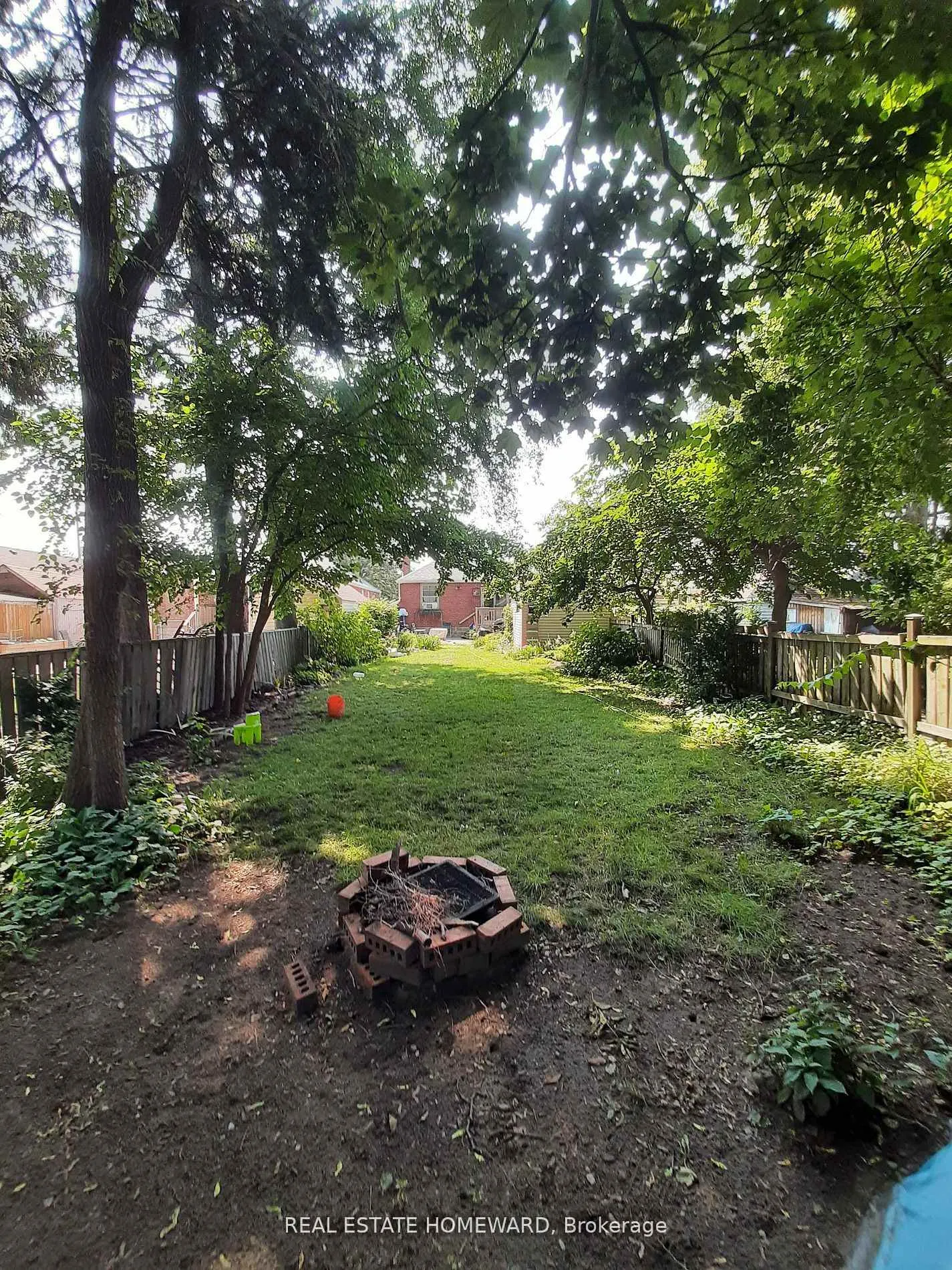 Photo 16 of 408 O'connor Drive, Toronto, East York — HOMEH