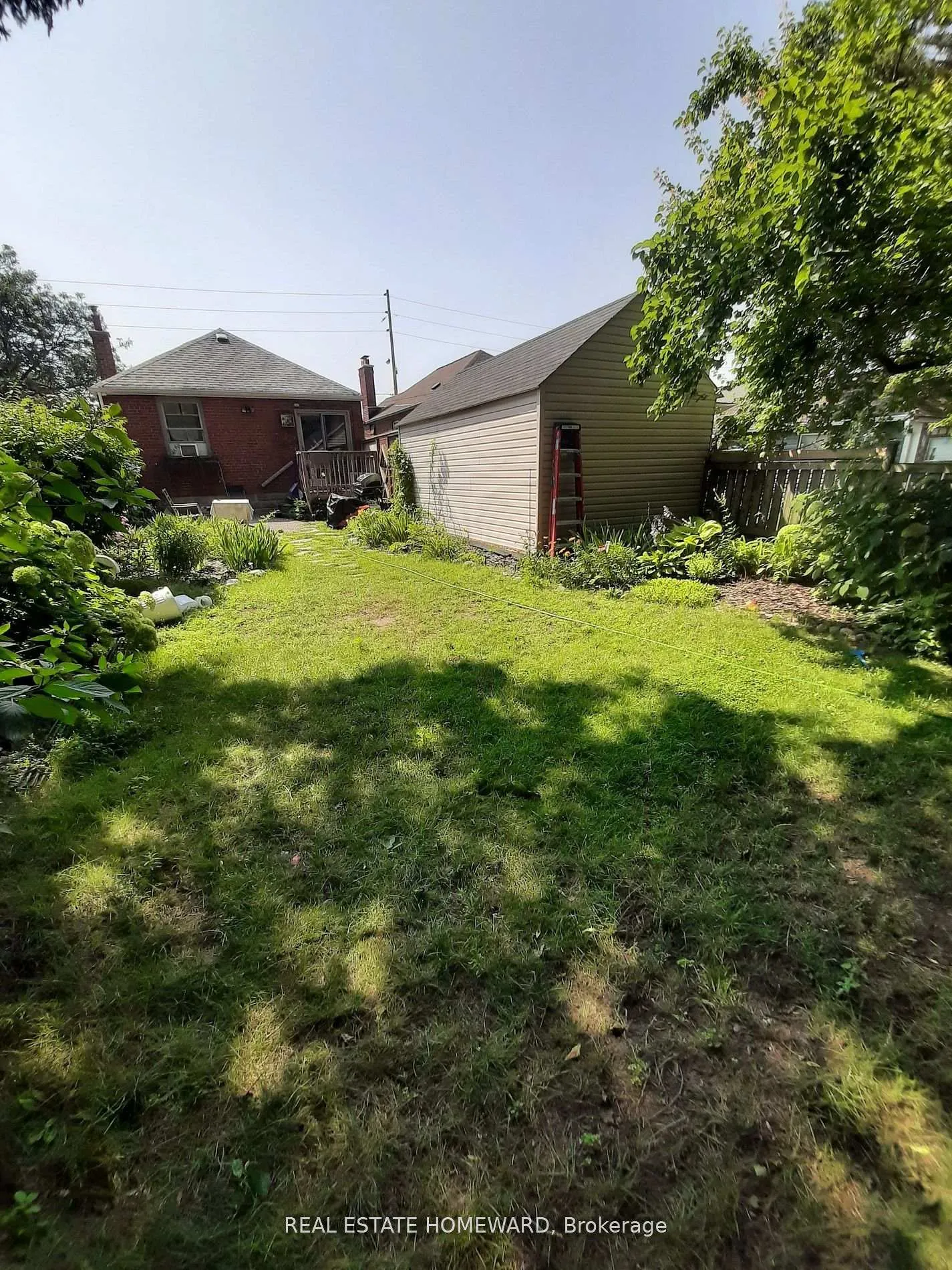 Photo 17 of 408 O'connor Drive, Toronto, East York — HOMEH