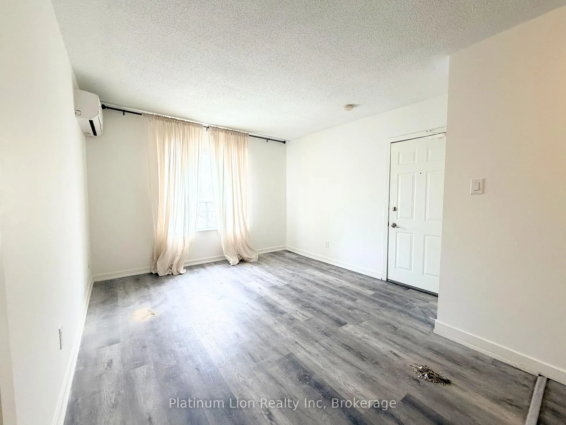 Photo 4 of Unit 6, 120 Charles Street, Hamilton, Durand — HOMEH
