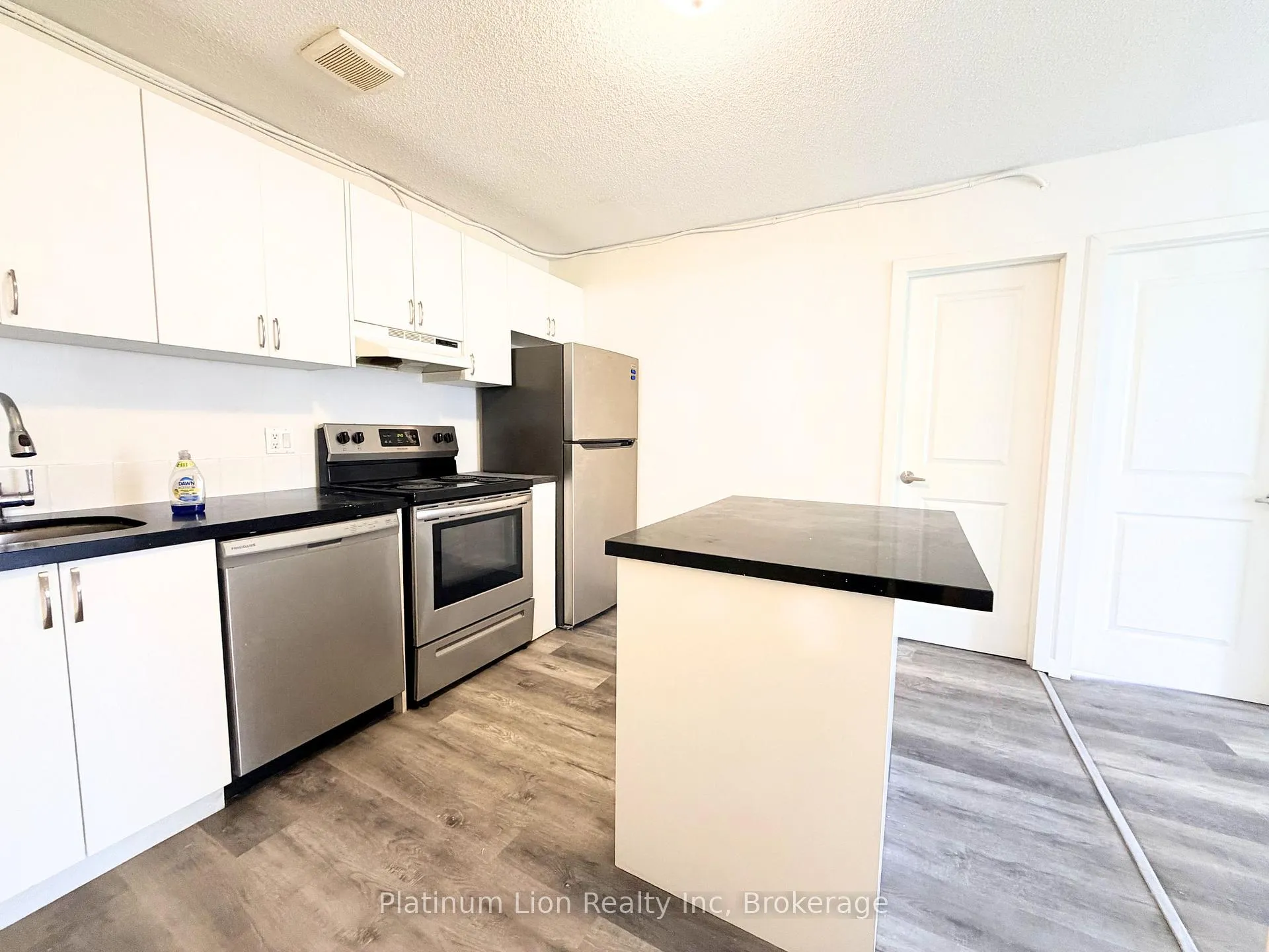 Photo 7 of Unit 6, 120 Charles Street, Hamilton, Durand — HOMEH