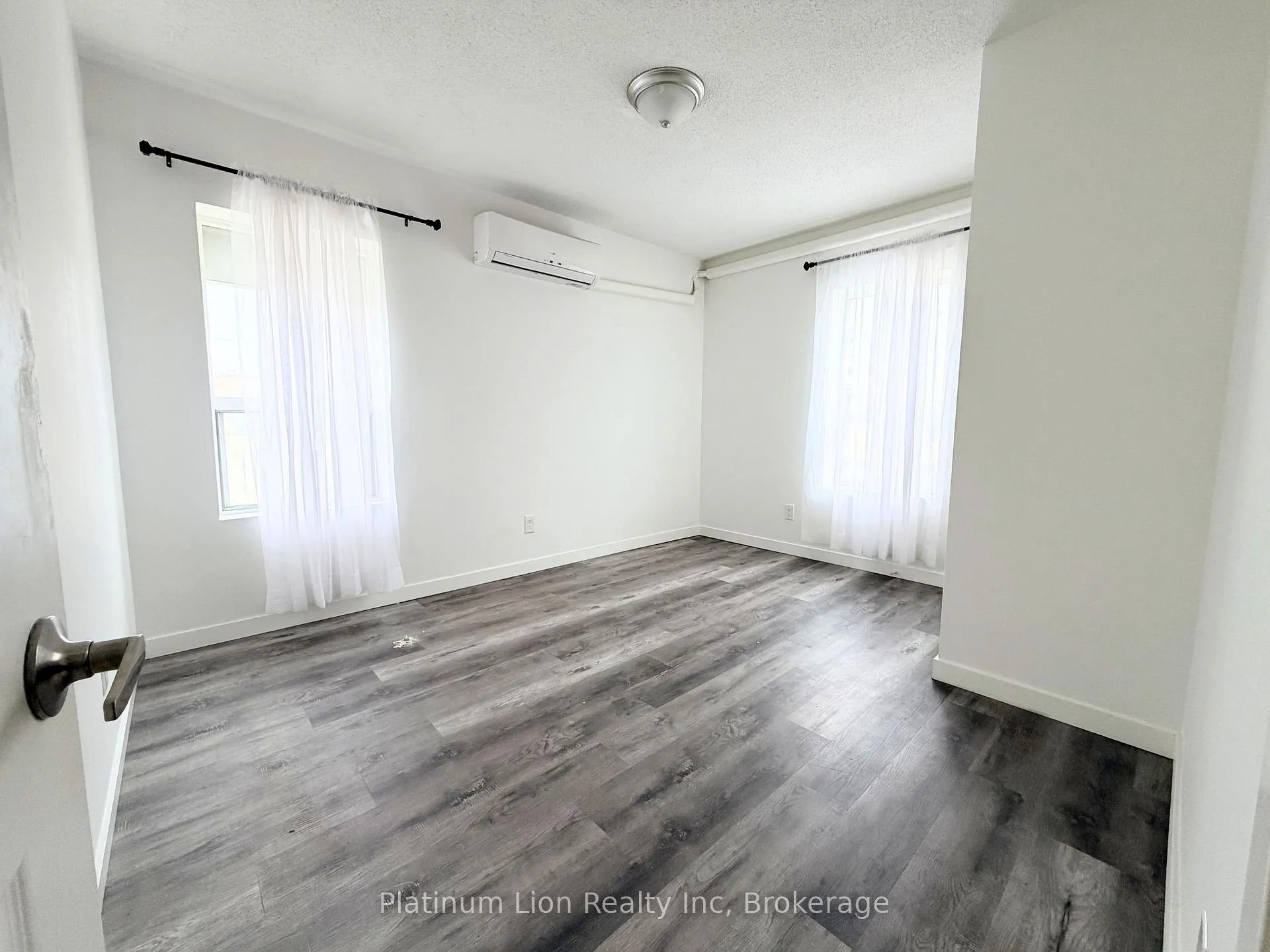 Photo 9 of Unit 6, 120 Charles Street, Hamilton, Durand — HOMEH