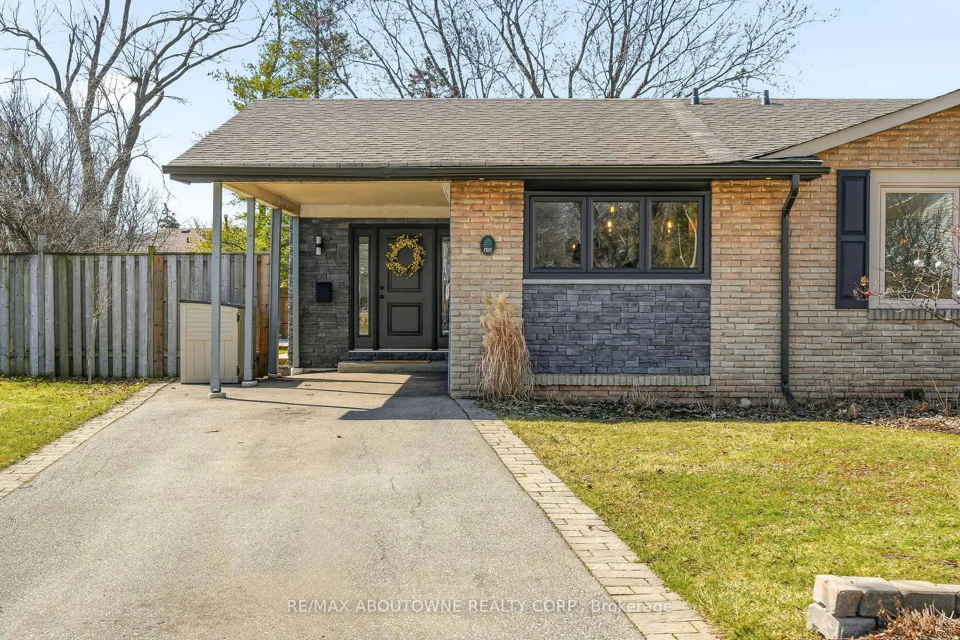 Photo 1 of 616 Kilbirnie Place, Burlington, Shoreacres — HOMEH