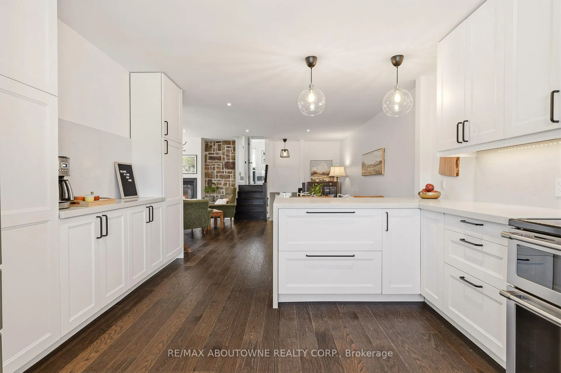 Photo 11 of 616 Kilbirnie Place, Burlington, Shoreacres — HOMEH