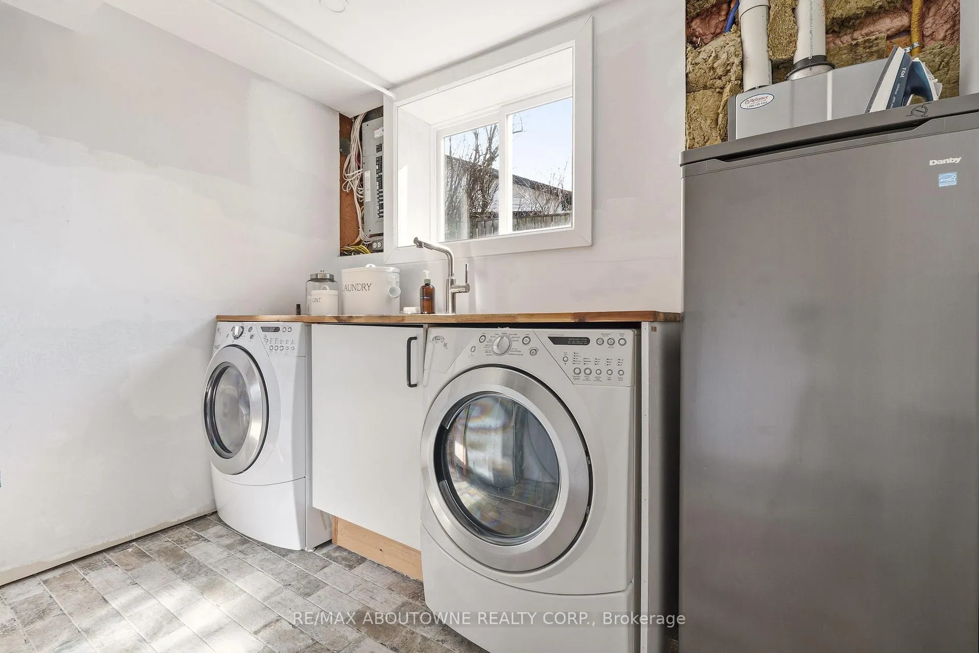 Photo 28 of 616 Kilbirnie Place, Burlington, Shoreacres — HOMEH