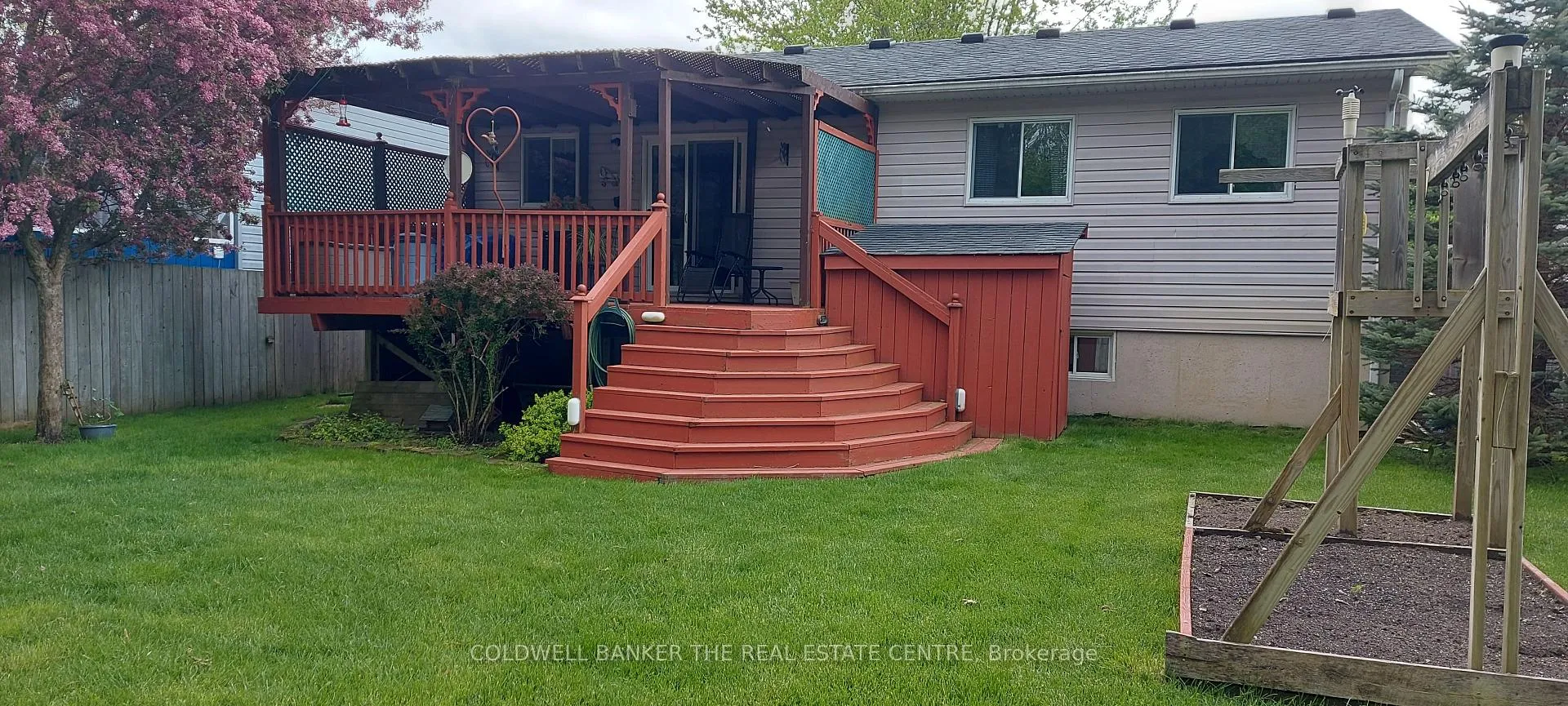 Photo 5 of 1087 Arnold Street, Innisfil, Rural Innisfil — HOMEH