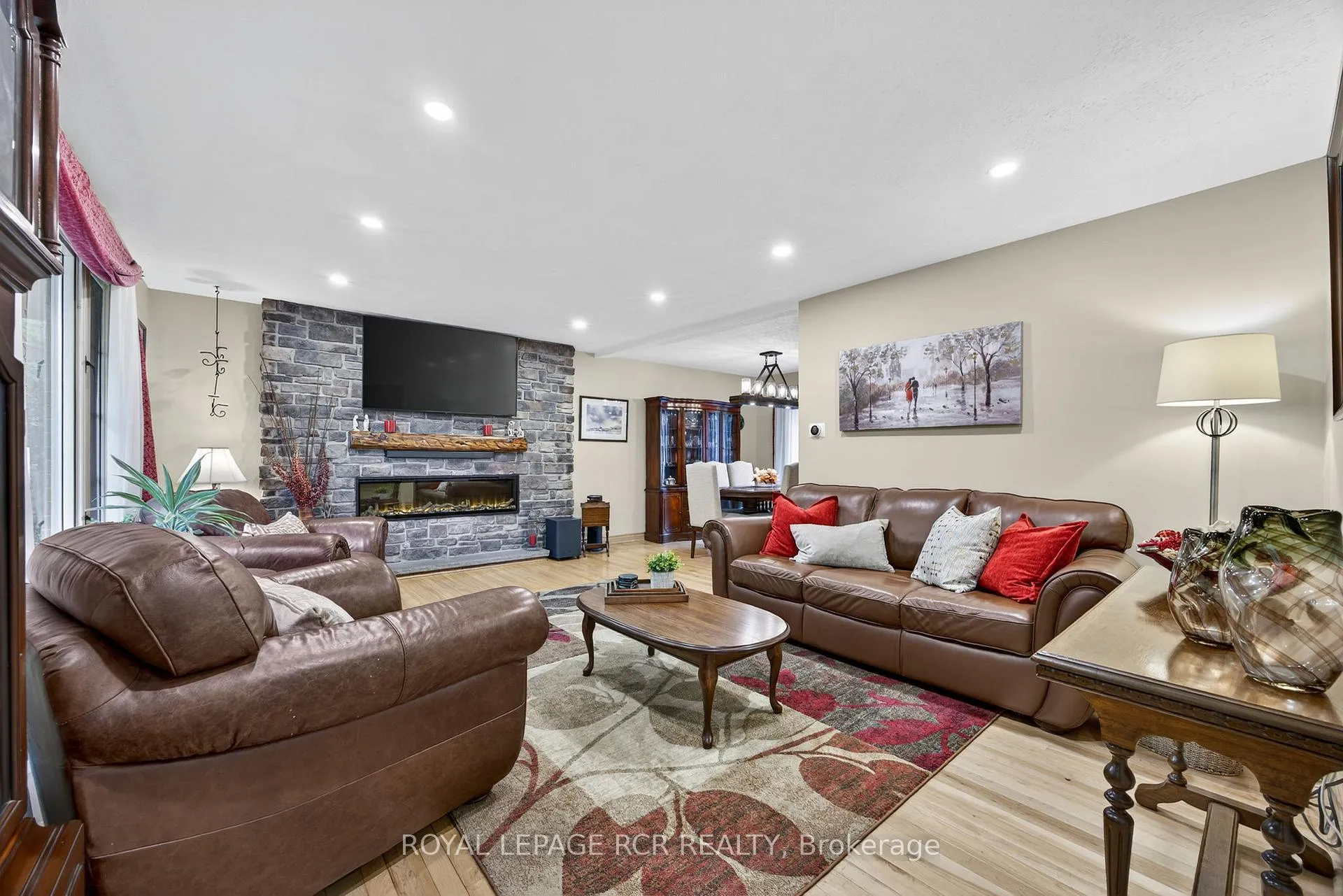 Photo 6 of 88 Walker Road W, Caledon, Caledon East — HOMEH