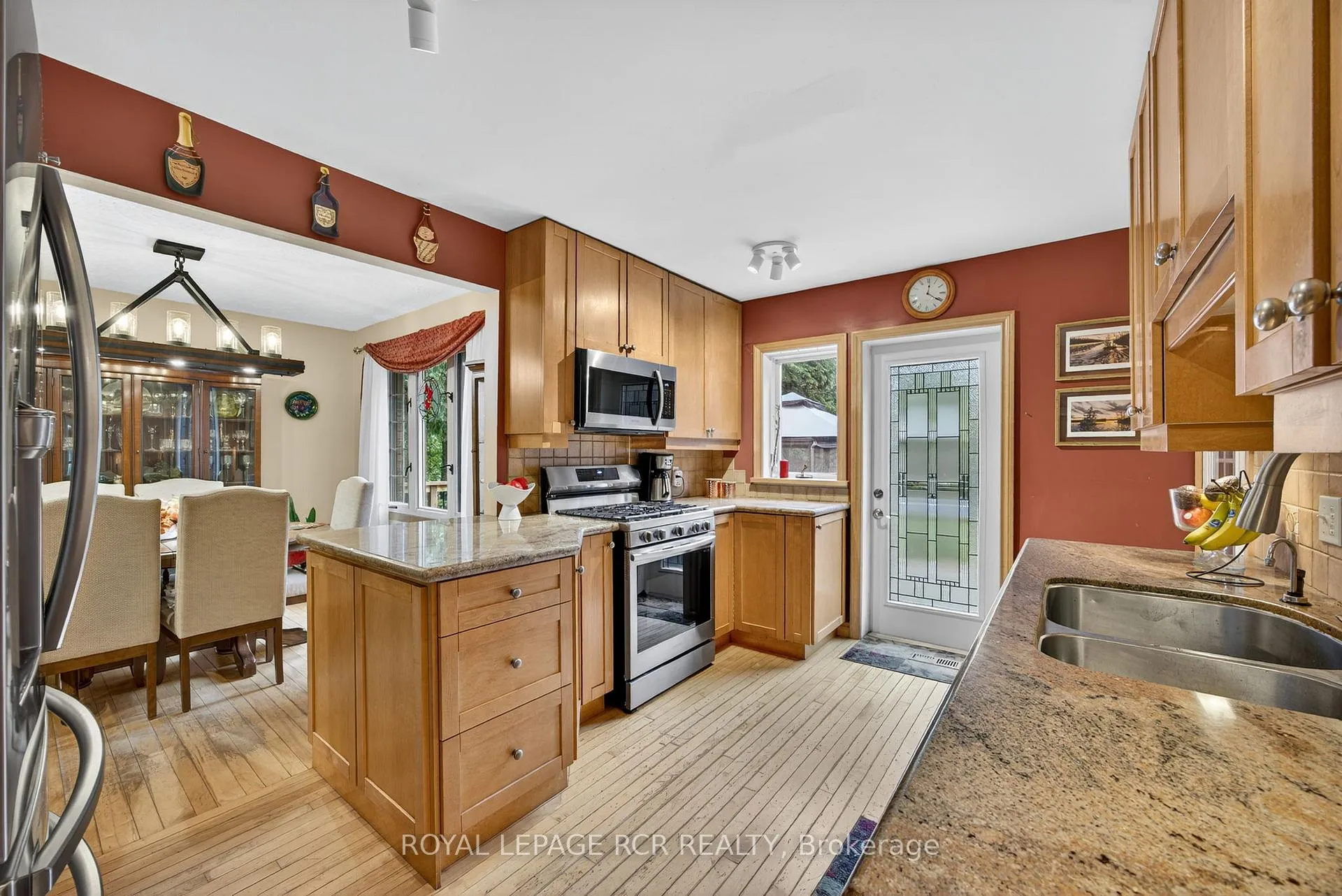 Photo 10 of 88 Walker Road W, Caledon, Caledon East — HOMEH